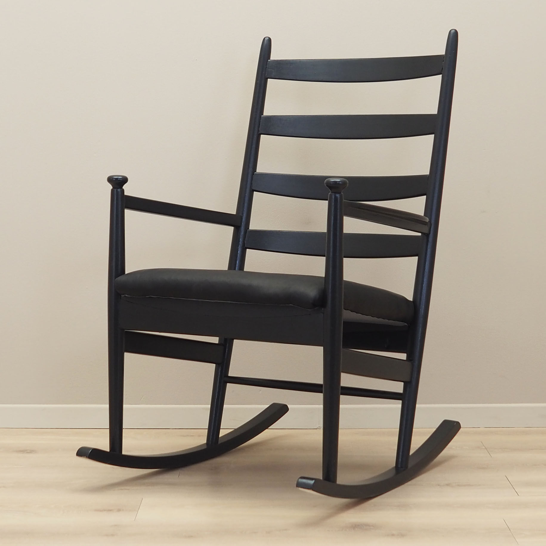 Rocking-chair en hêtre, design danois, années 1970, production: Danemark