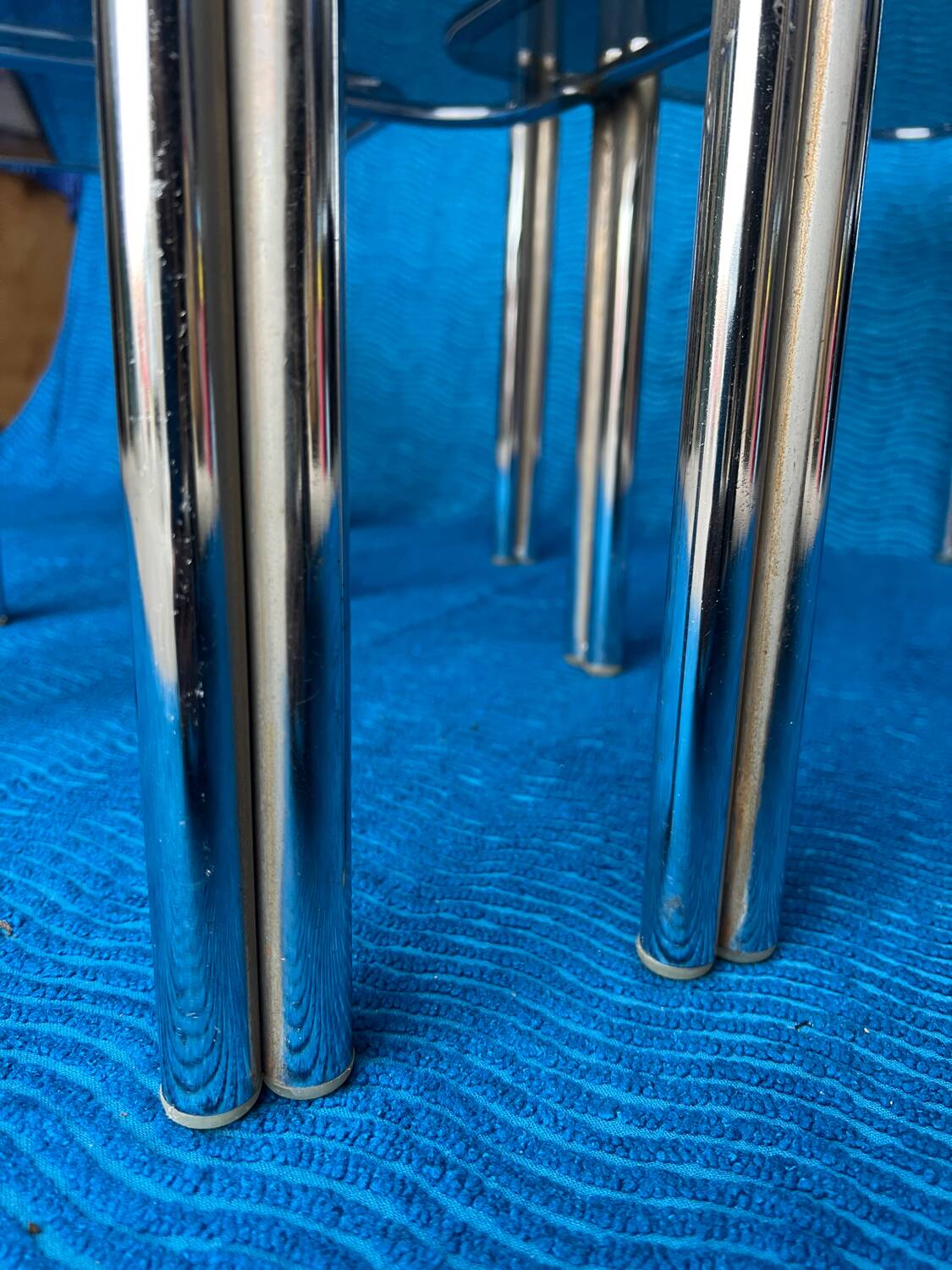 SET OF 3 NESTING TABLES WITH CHROME METAL DOUBLE BASE AND SMOKED GLASS