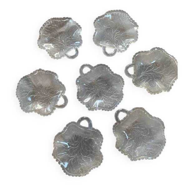 Lot de € coupelles de verre moulé pressé anciennes