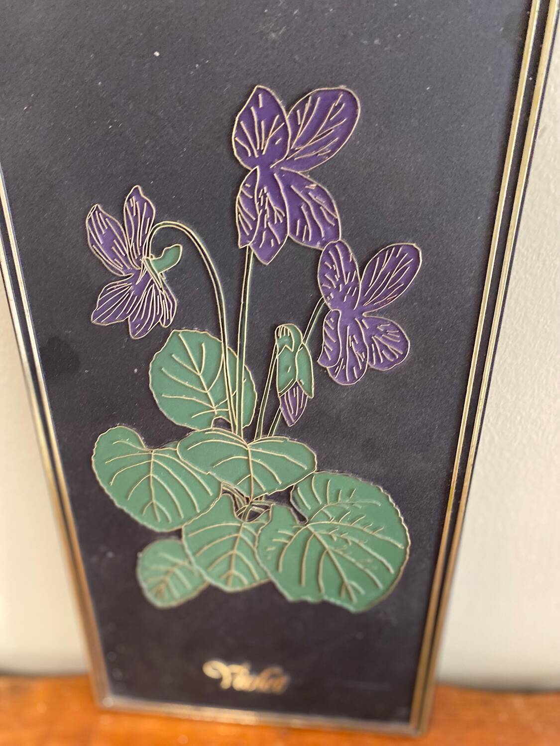 4 vintage flower plates