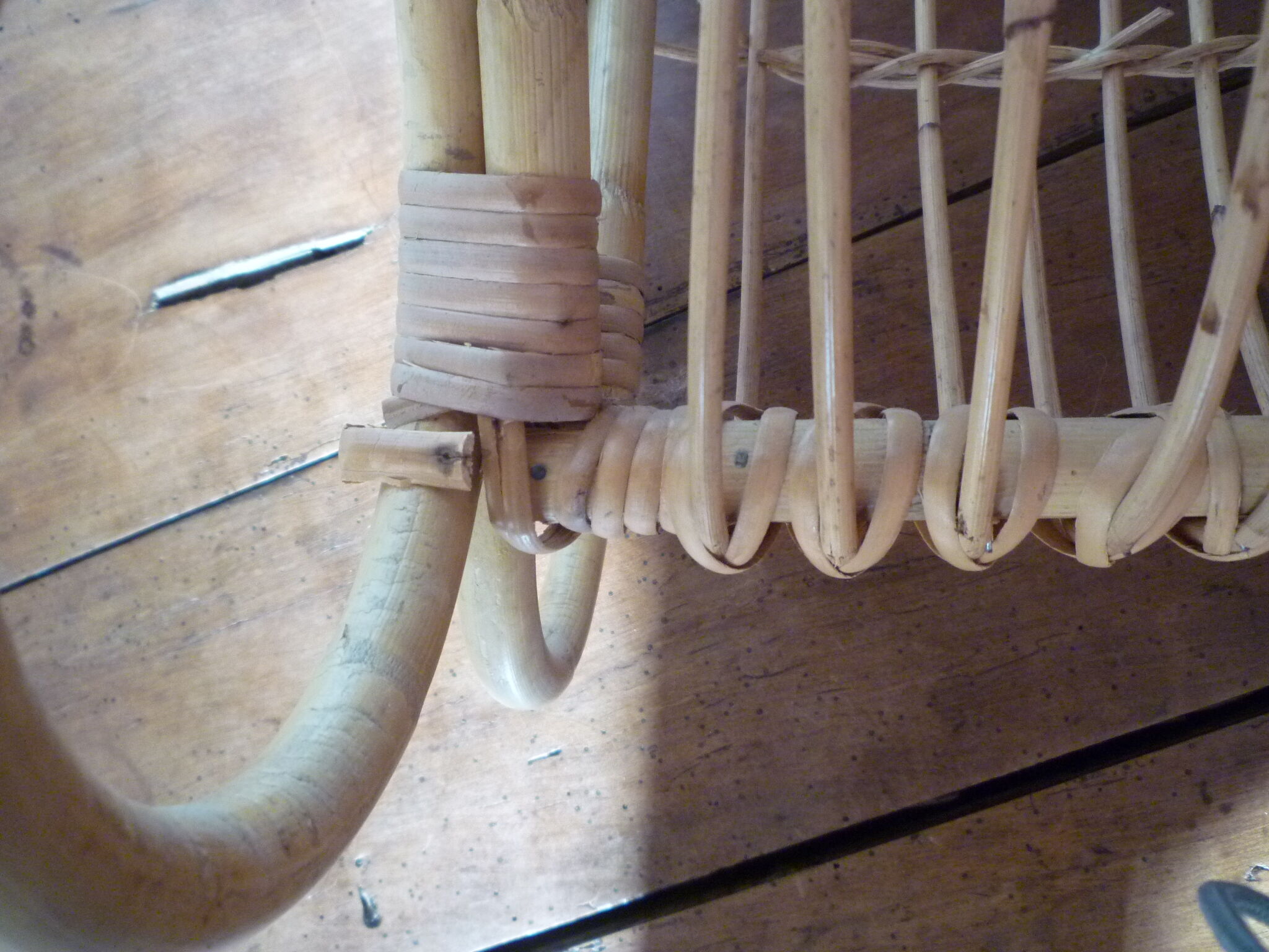 Rattan magazine holder