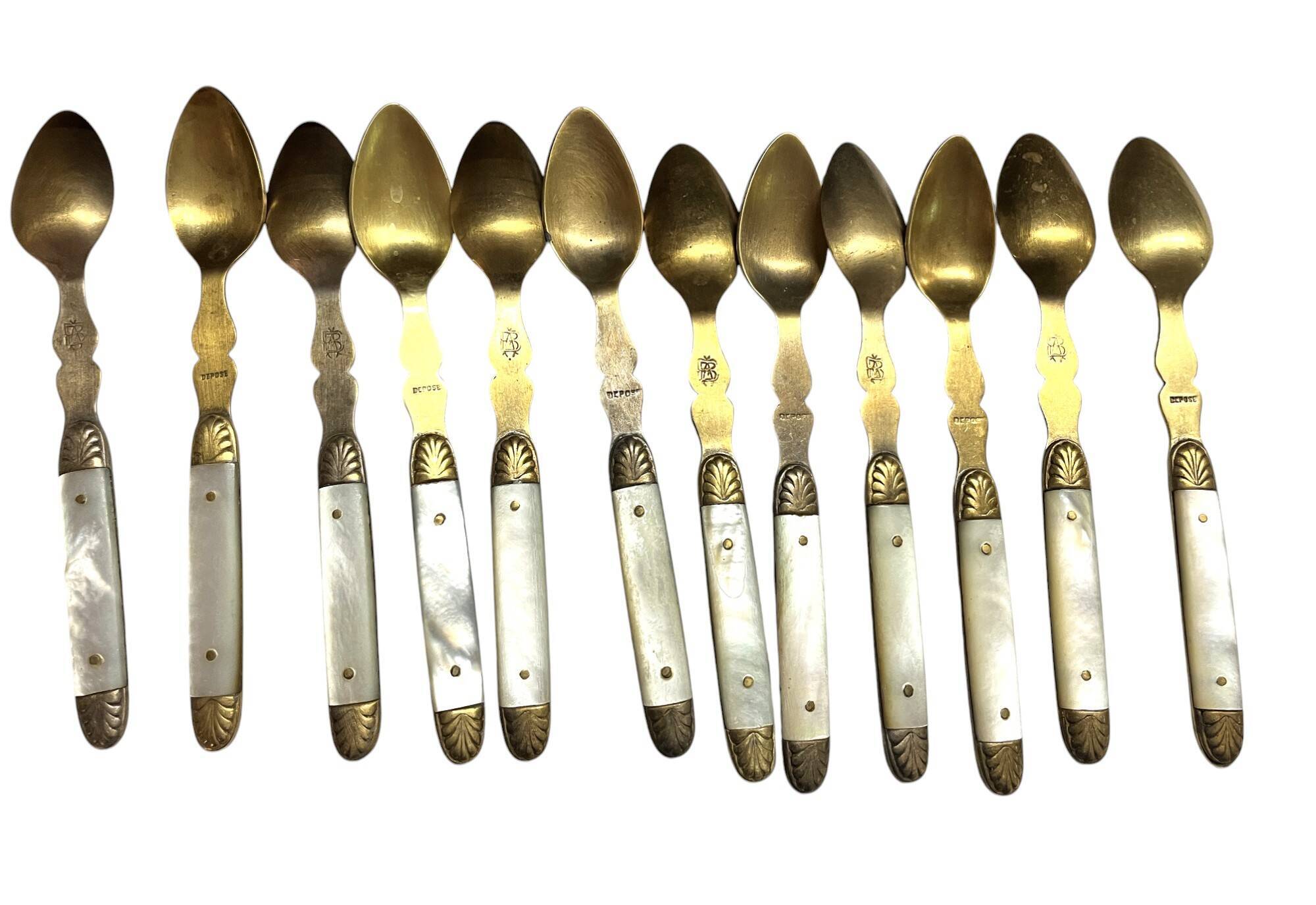 Tableware, 34 dessert cutlery sets with mother-of-pearl handles, early 20th century