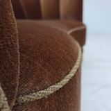 Canapé courbé danois 2 places des années 1960, en velours d'ameublement marron.