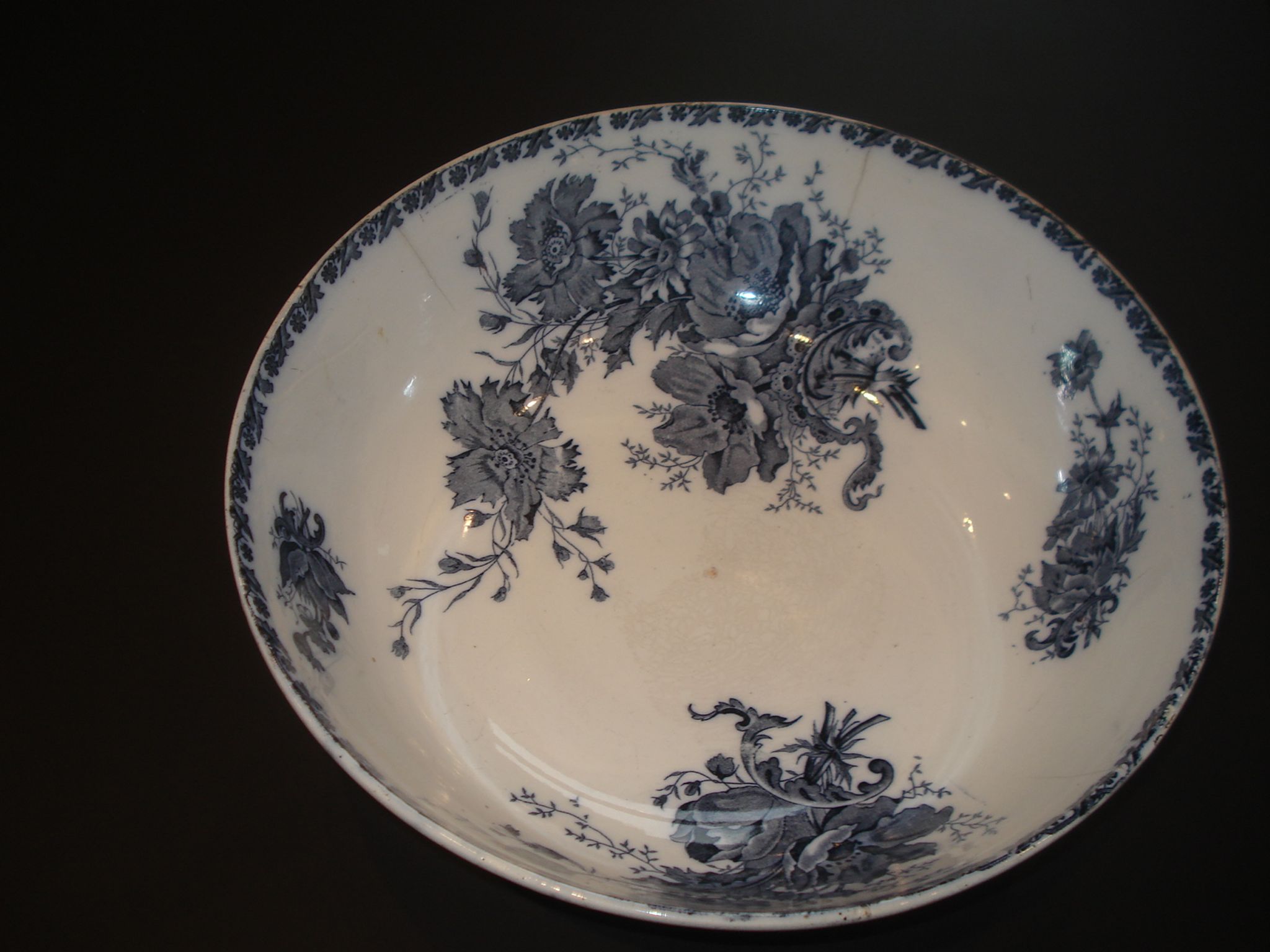 Nécessaire de toilette en faience, vintage 19°