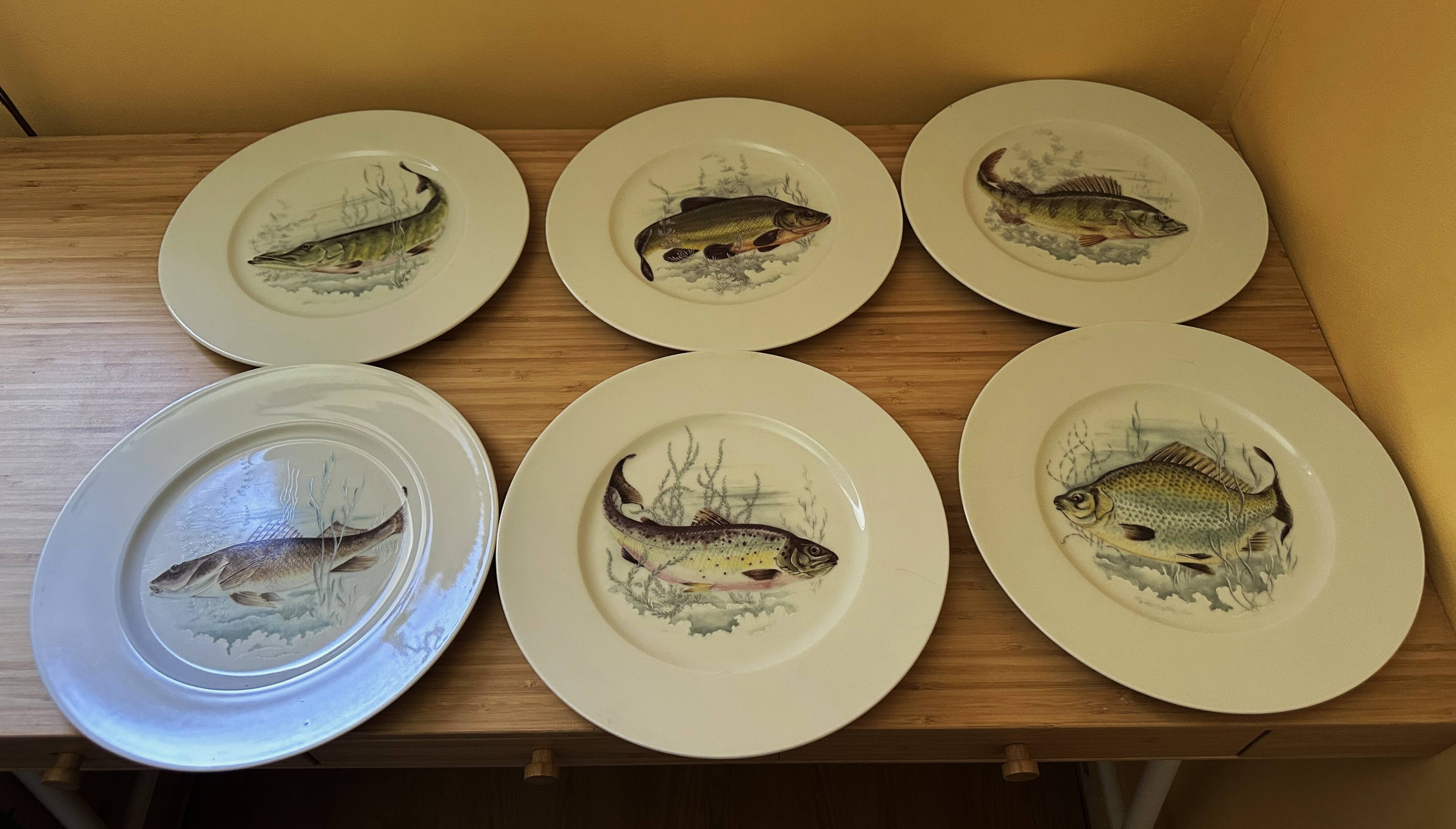 6 fish plates made of Bavarian porcelain