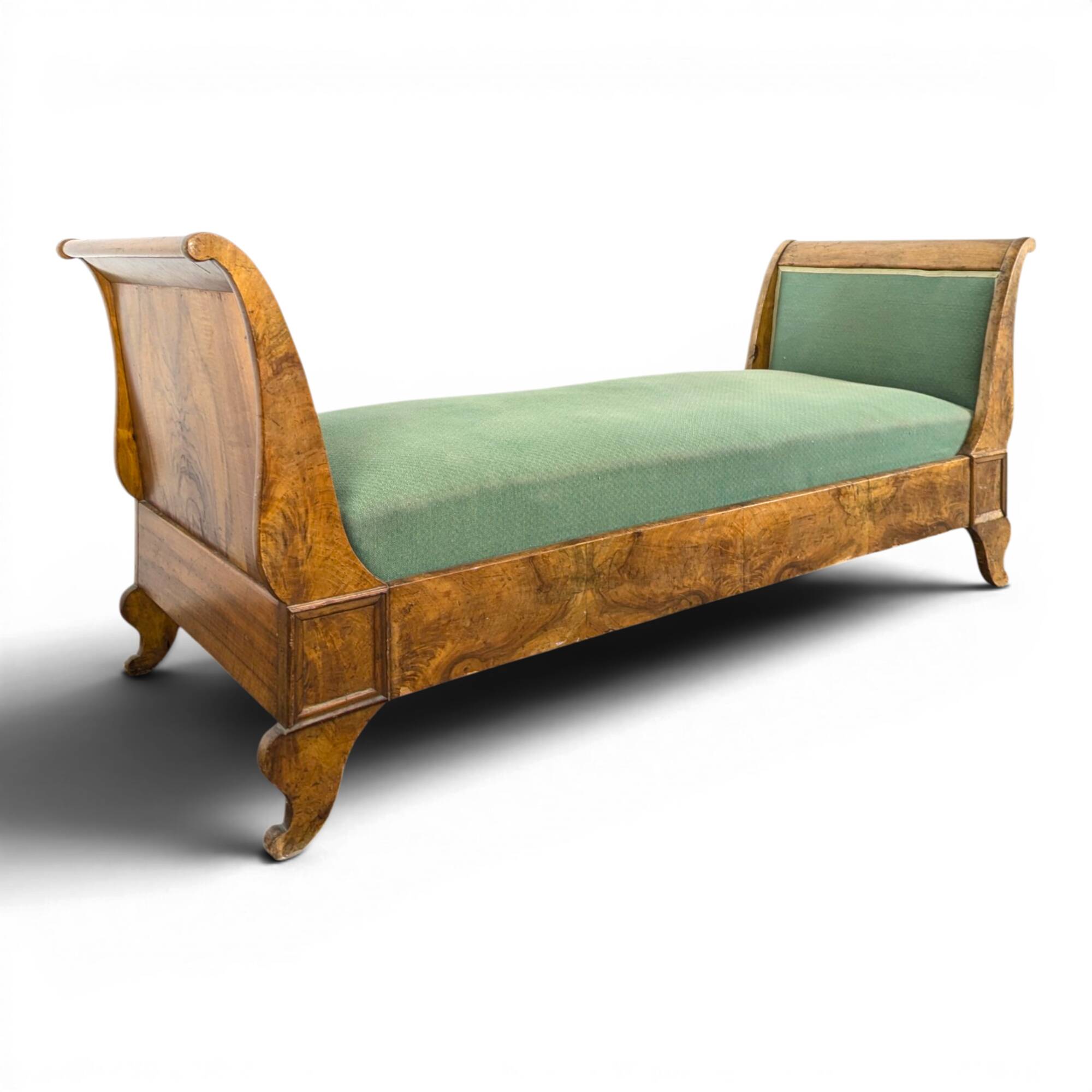Restoration period banquette in flame mahogany