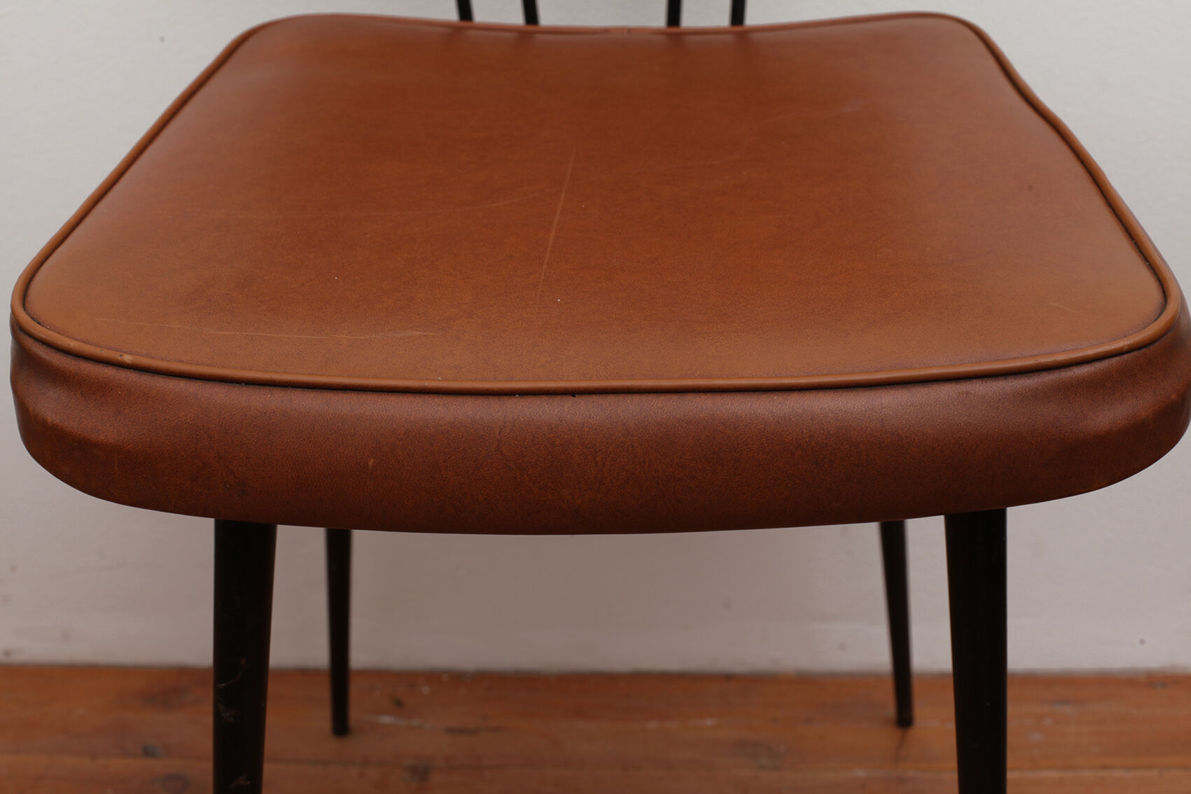 Vintage chair 1960 skai brown feet black iron