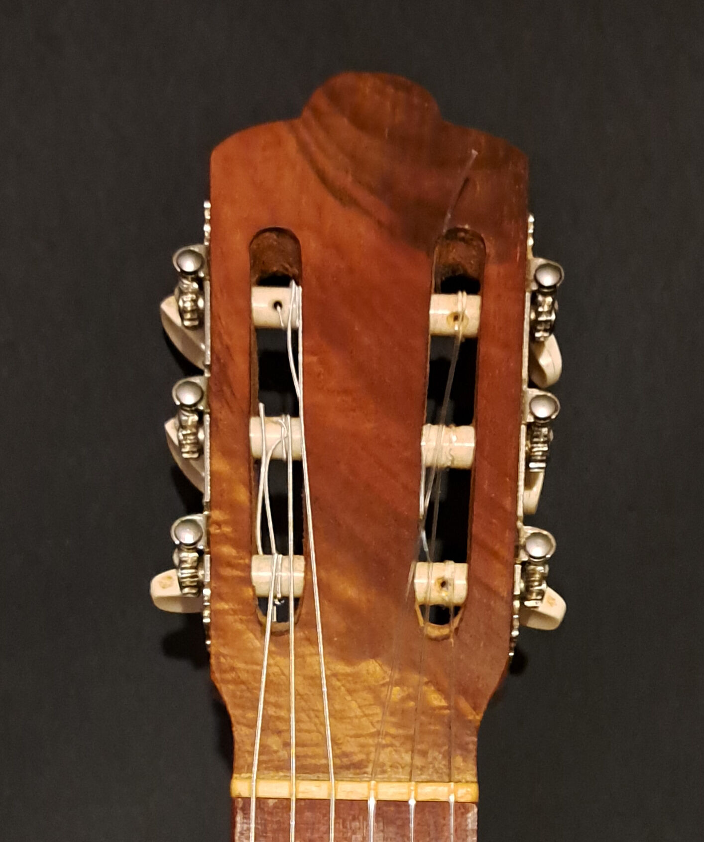 Prudencio saez old spanish classical guitar solid wood 1971 + new chest