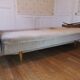 canapé daybed années 50 velour vert d'eau