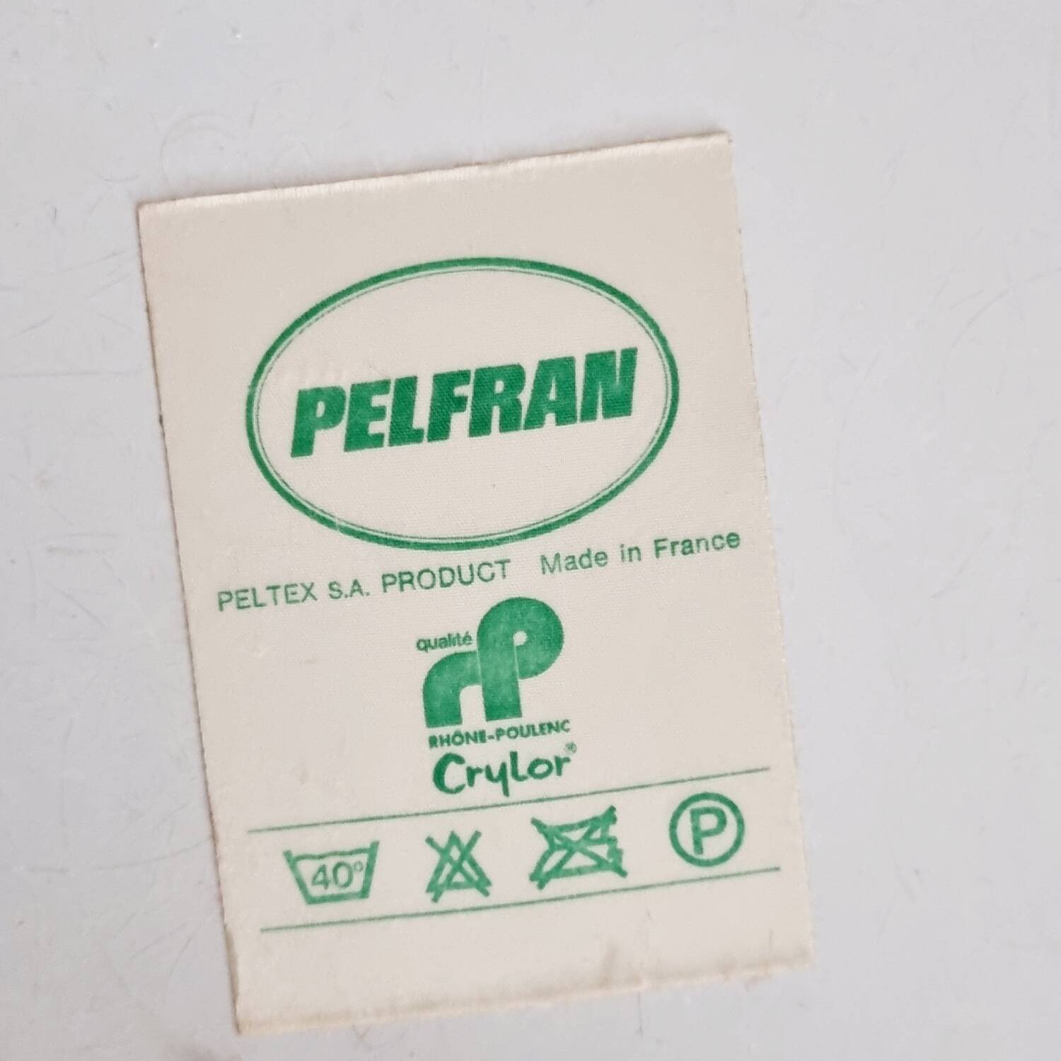 Pelfran France red pouf