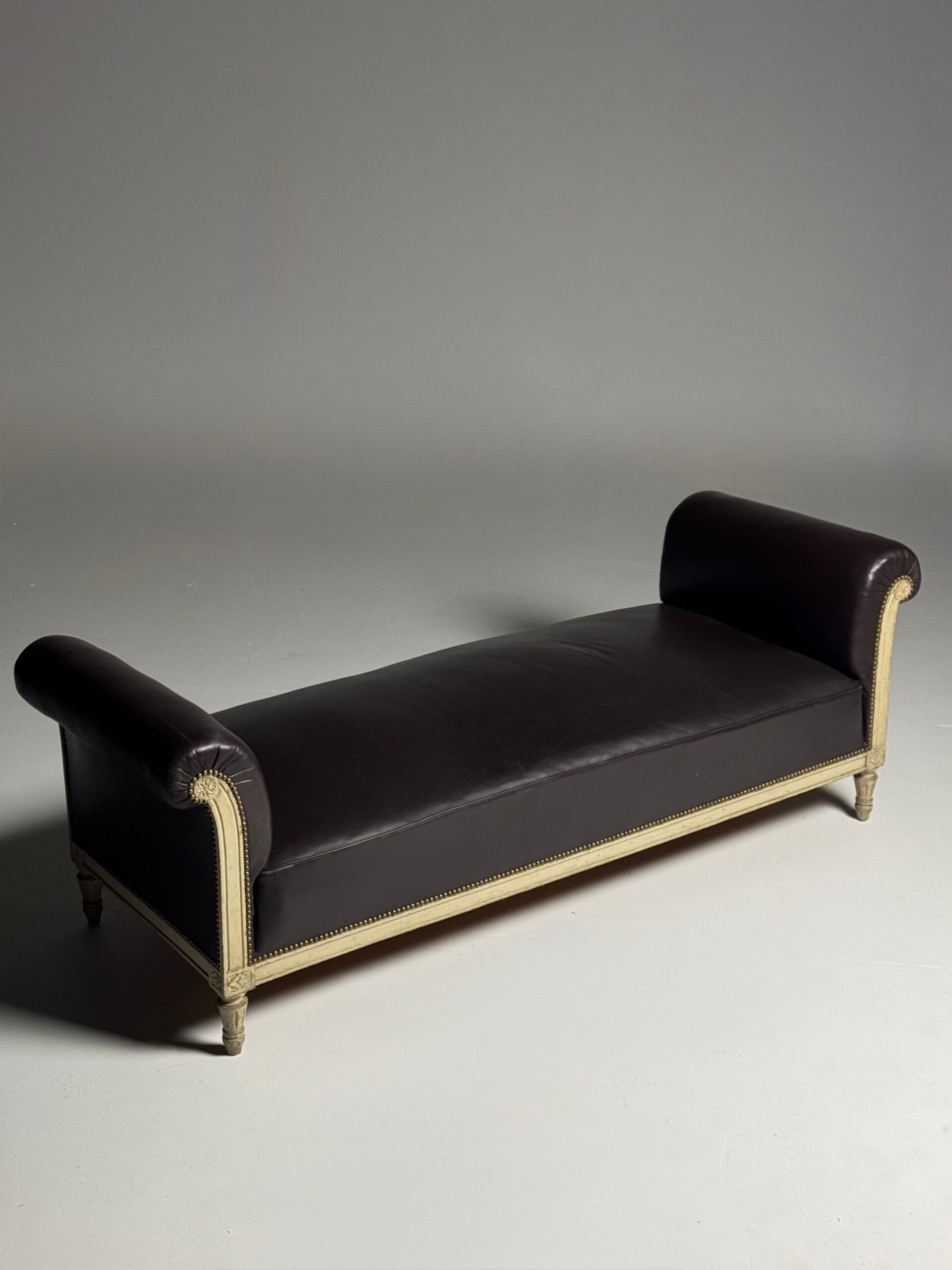 Canapé chaise longue français