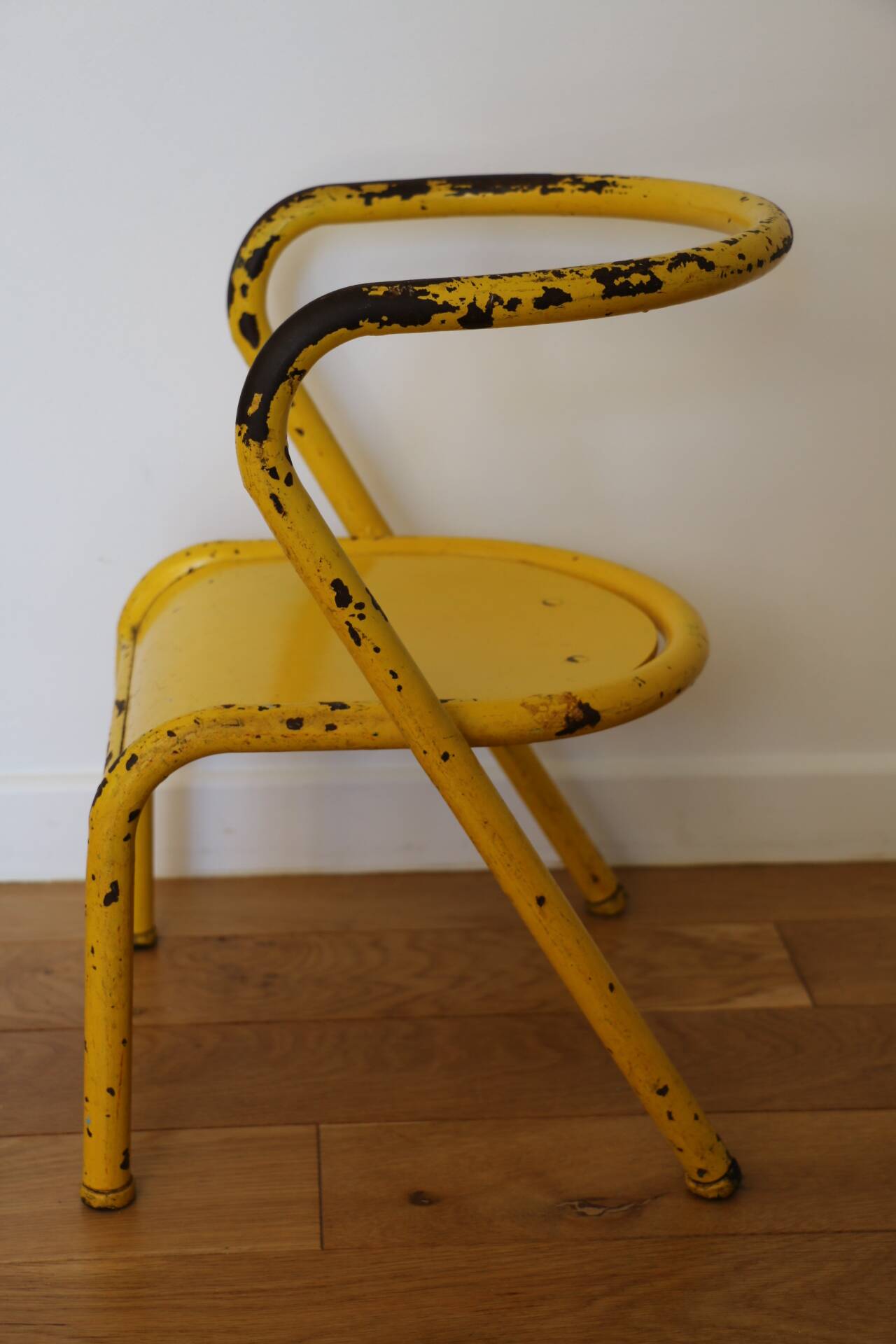 Jacques Hitier children's chair yellow