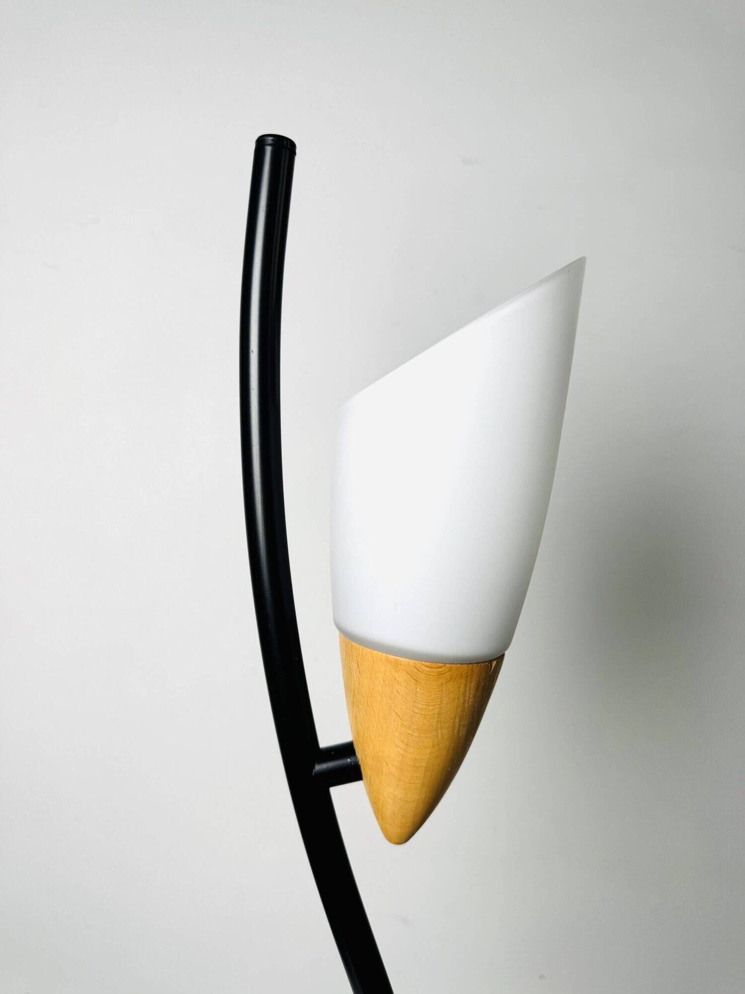 Lampe de table sculpturale postmoderne par Hala Zeist, Pays-Bas, années 1980.