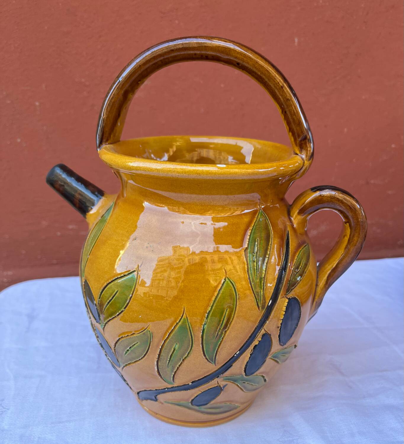 Provençal jug