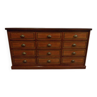 Armoire d'apothicaire vintage en acajou avec tiroirs