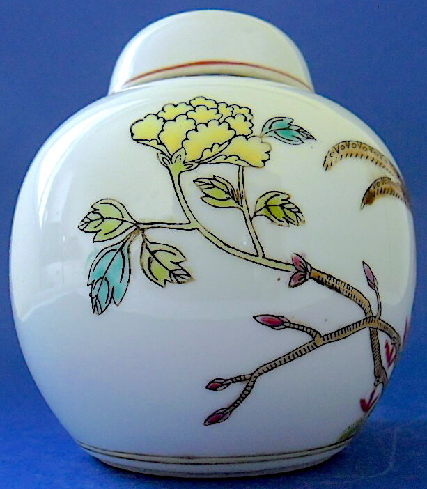 Chinese porcelain ginger pot decorated with a pheasant