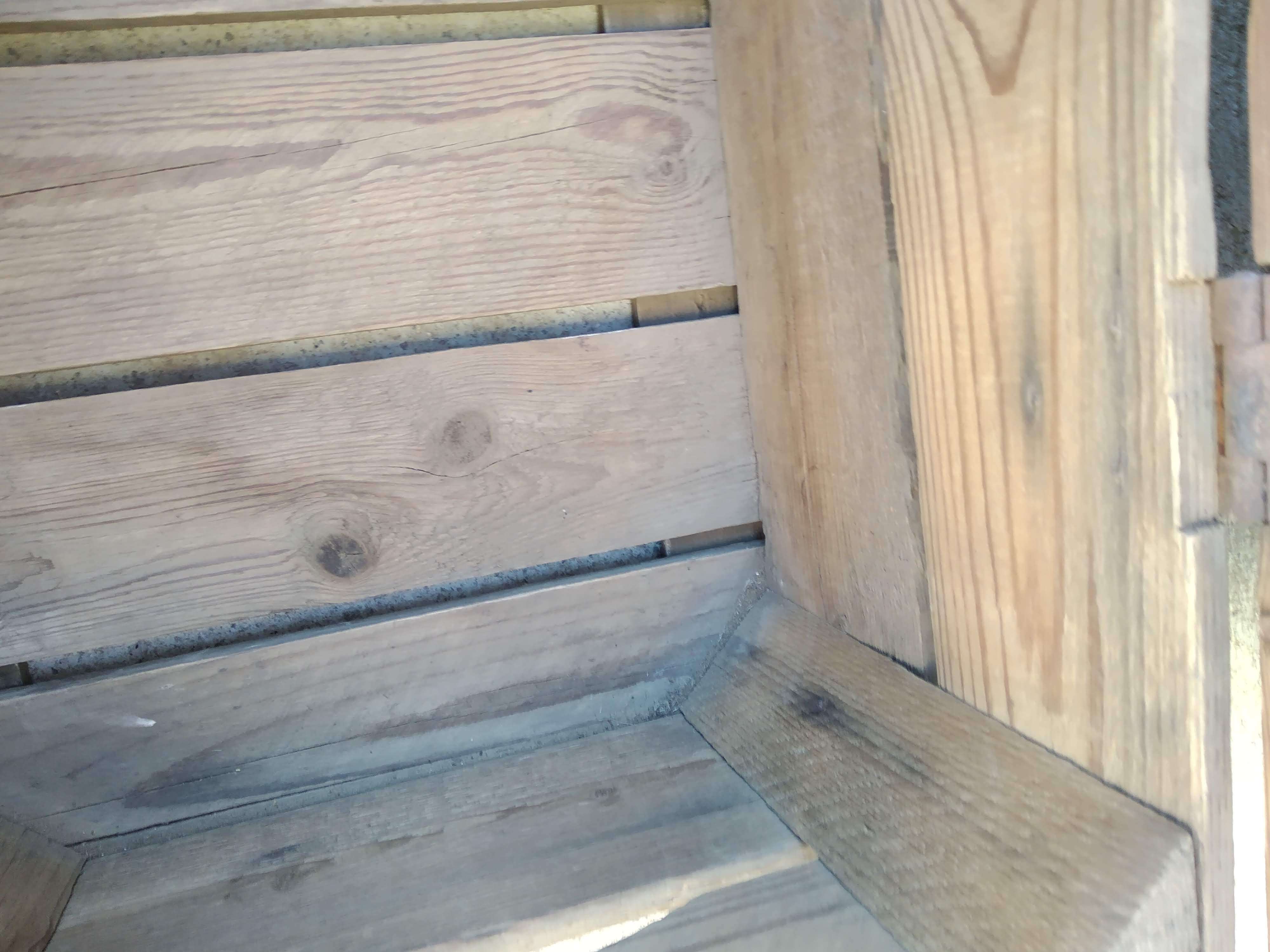 Old wooden box marked V.V Westerlee 1960