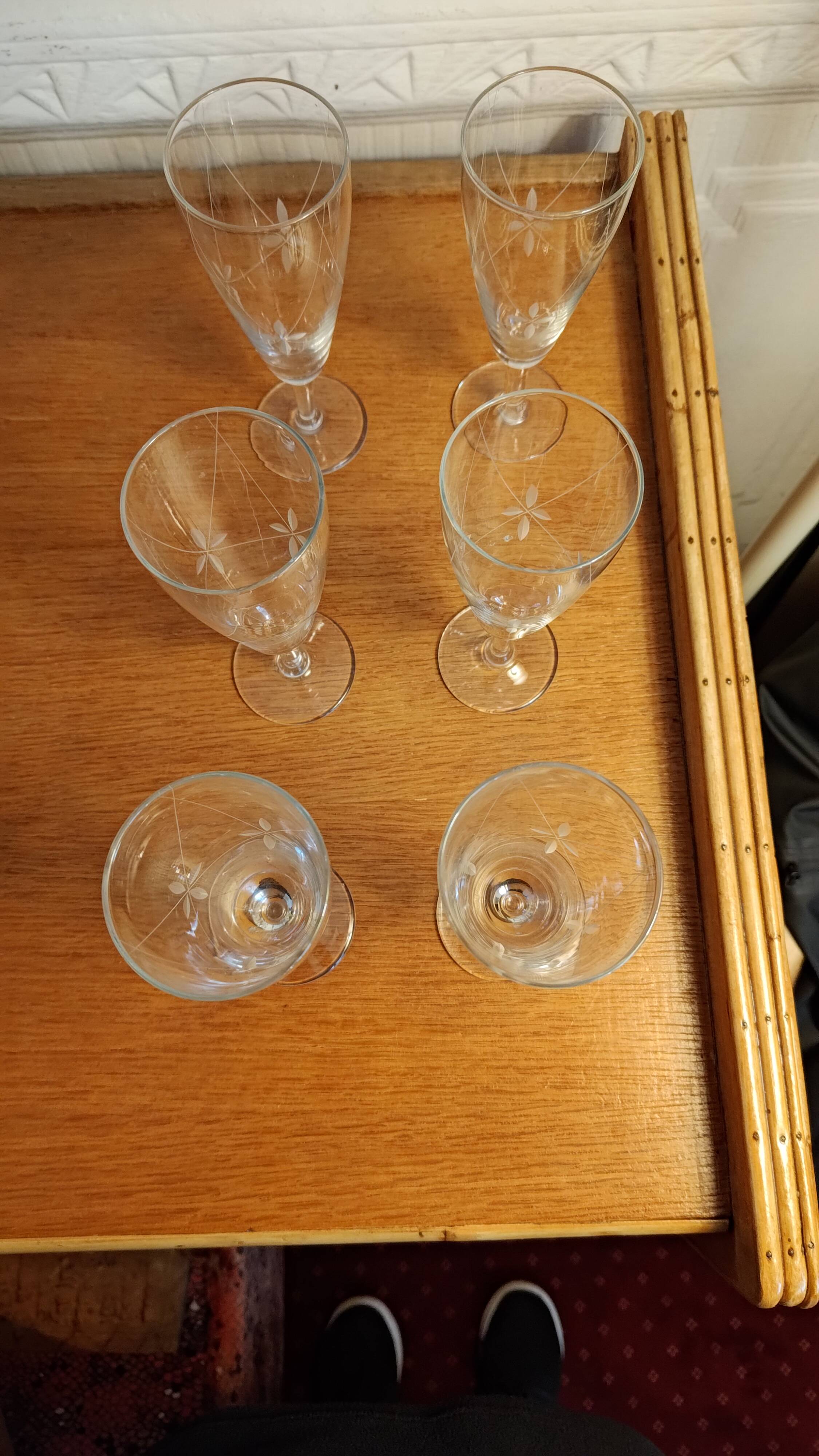 Six engraved crystal champagne flutes