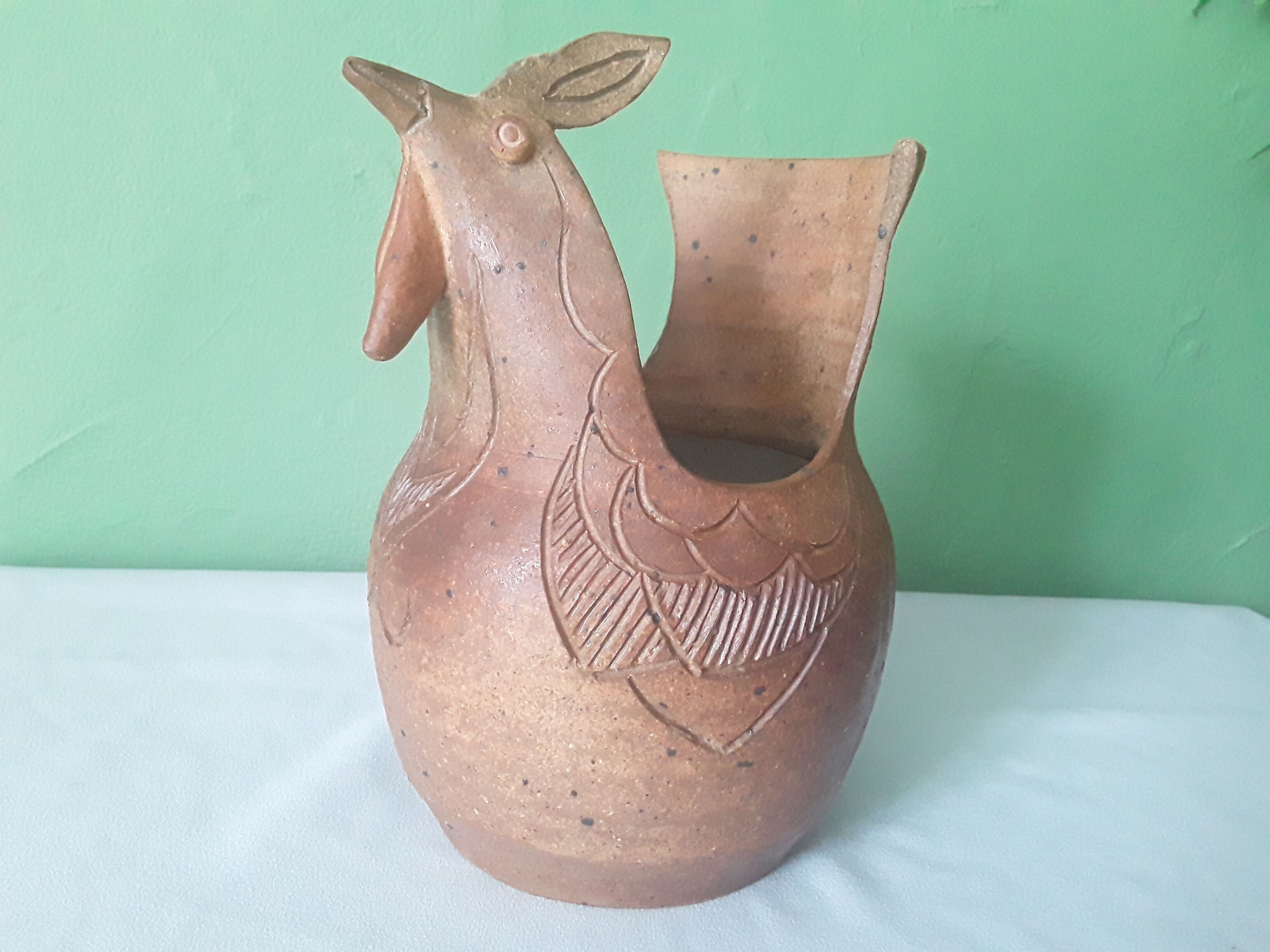 Vintage stoneware hen