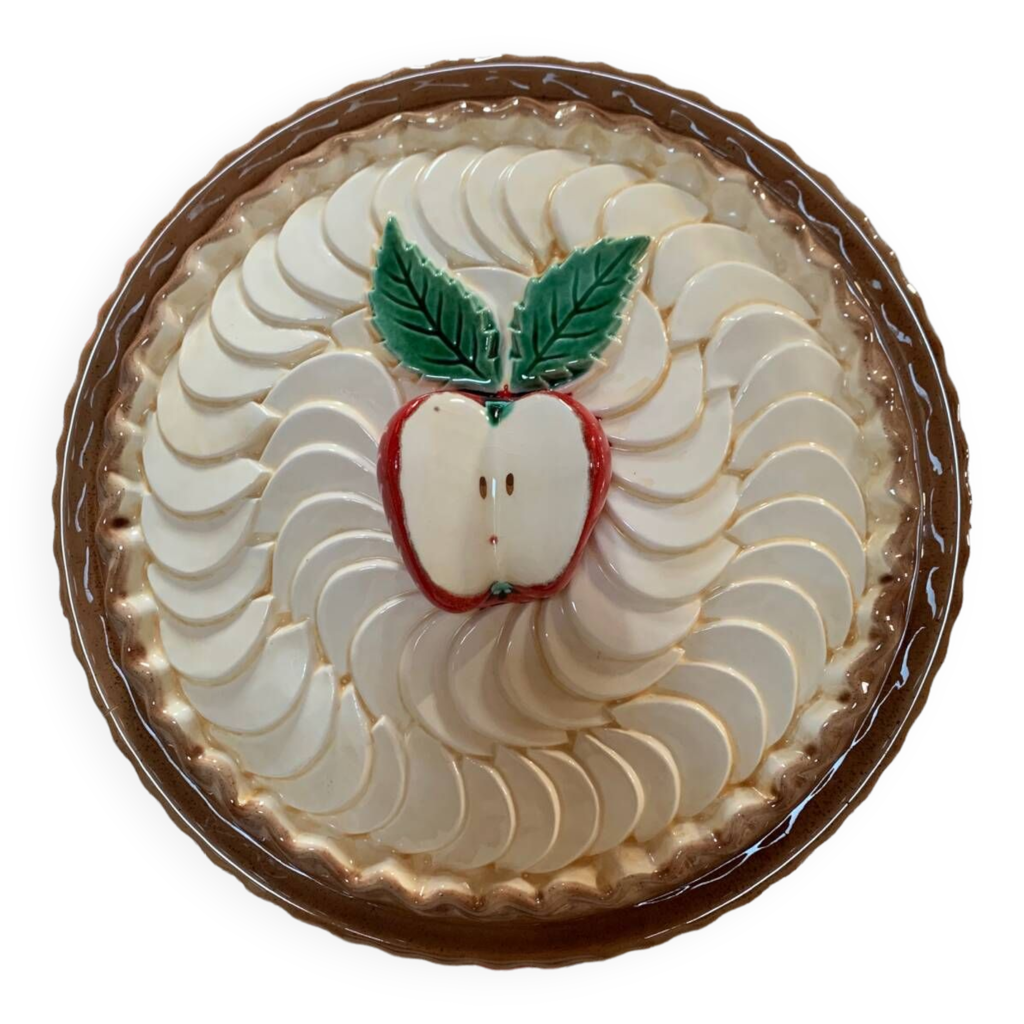 Vintage pie dish in the shape of an apple pie Selency