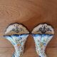 Paire de bouquetières d'appliques en faience de Nevers par Marest Frères