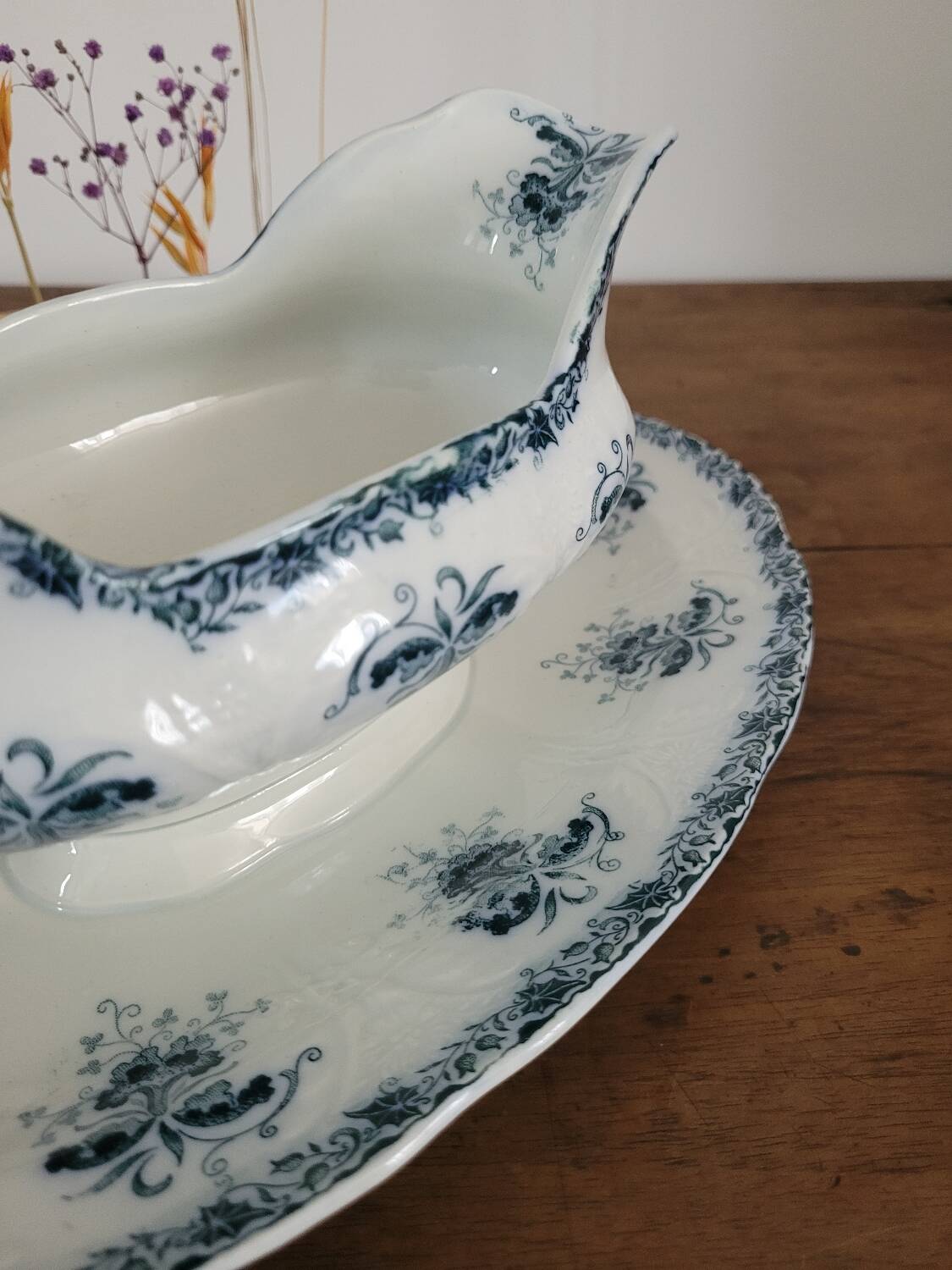 Sauceboat Ste Anonyme St Amand and Hamage