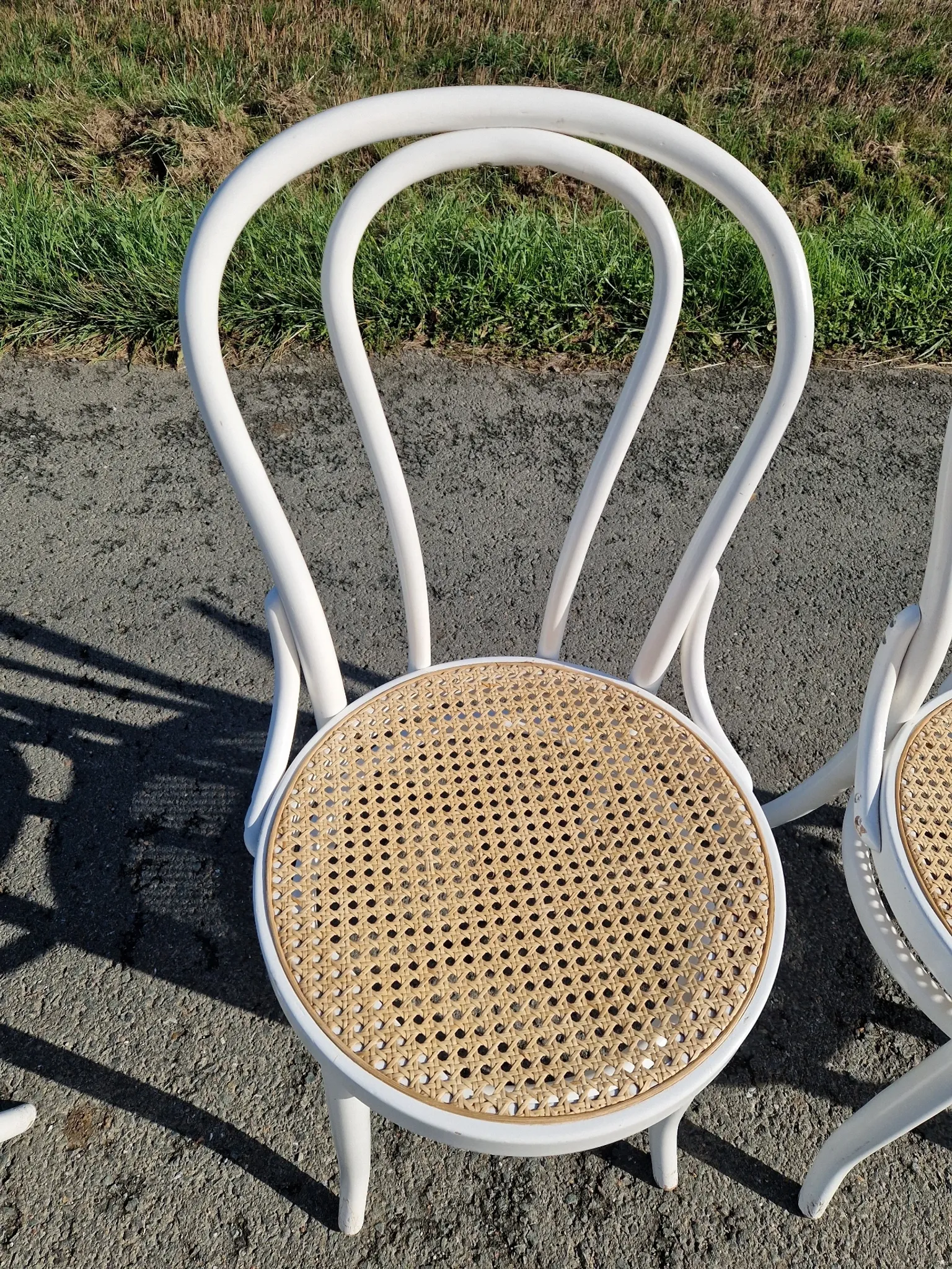 Lot de 4 chaises en bois tournés et cannage 