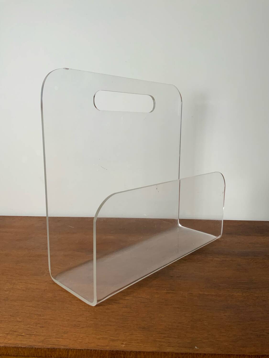 Plexiglass magazine rack