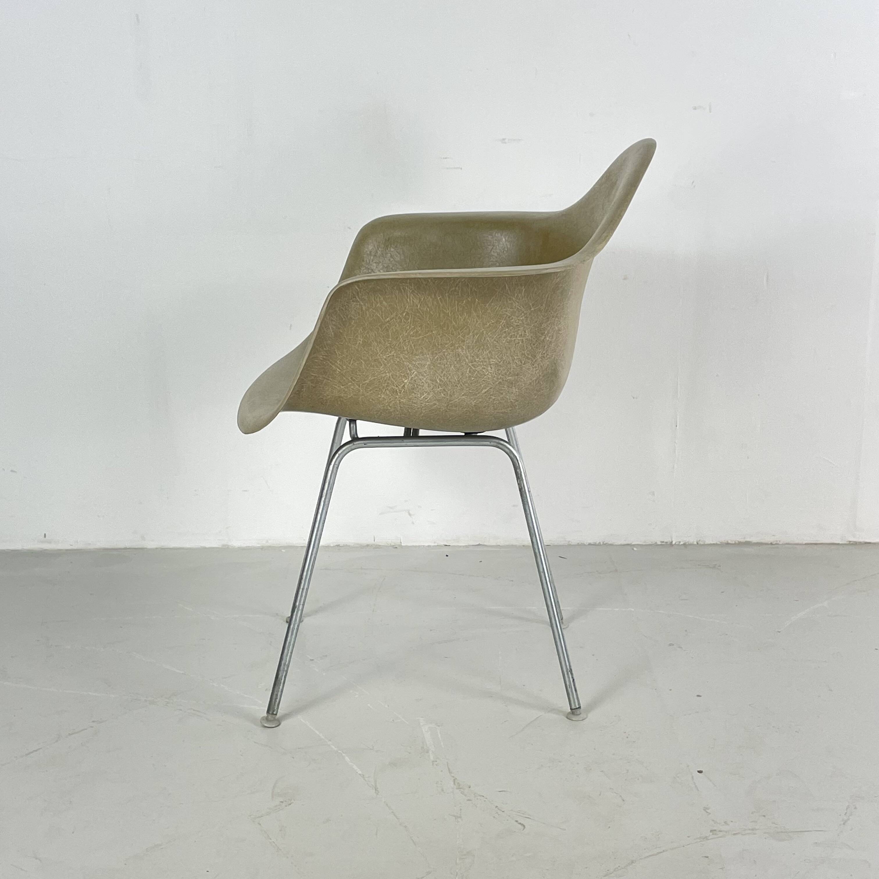 Eames Herman Miller DAX fibreglass chair in seafoam green