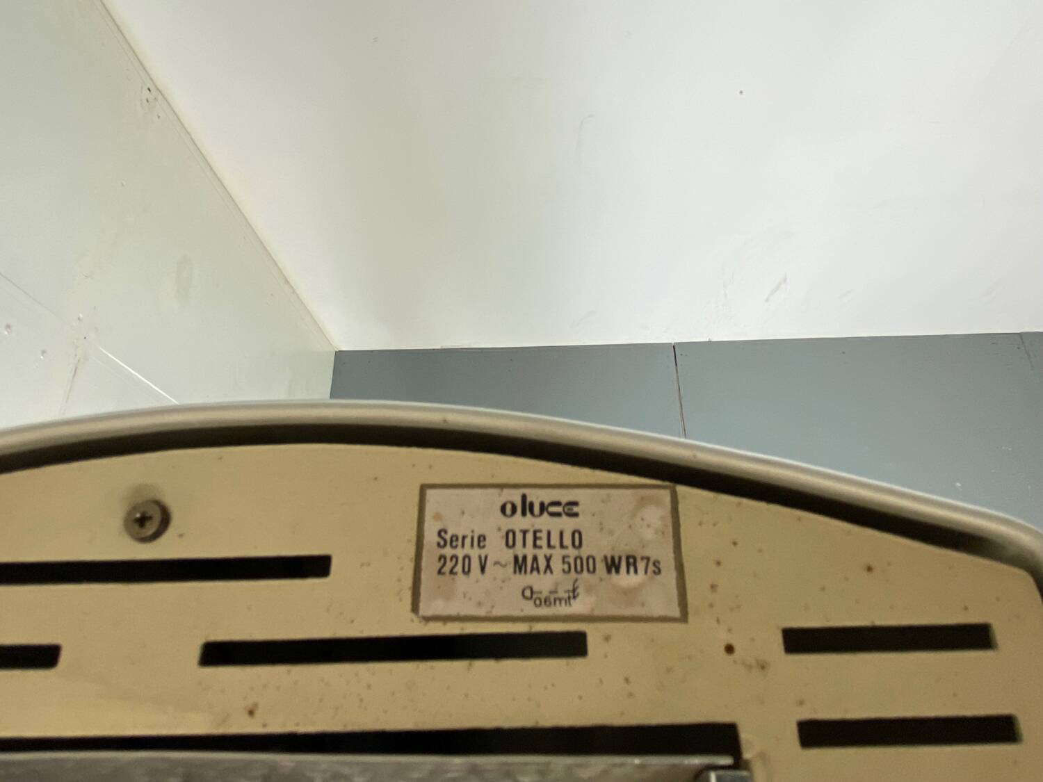 Lampadaire Mod. Otello de Bruno Gecchelin pour Oluce années 1980