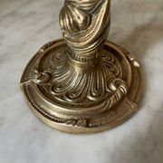 Paire de bougeoirs rocaille en bronze doré