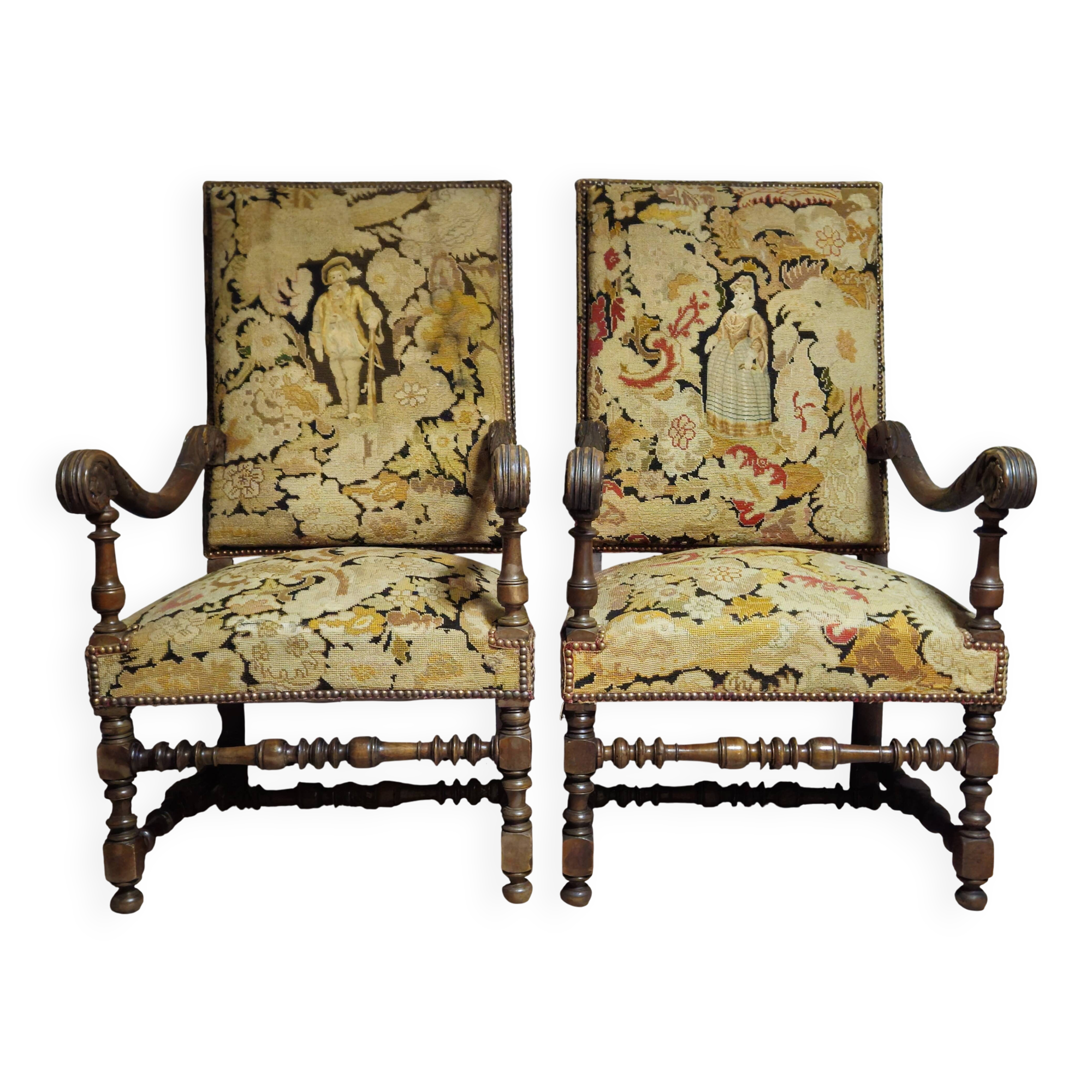 Pair of antique carved wooden armchairs – Figurative upholstery