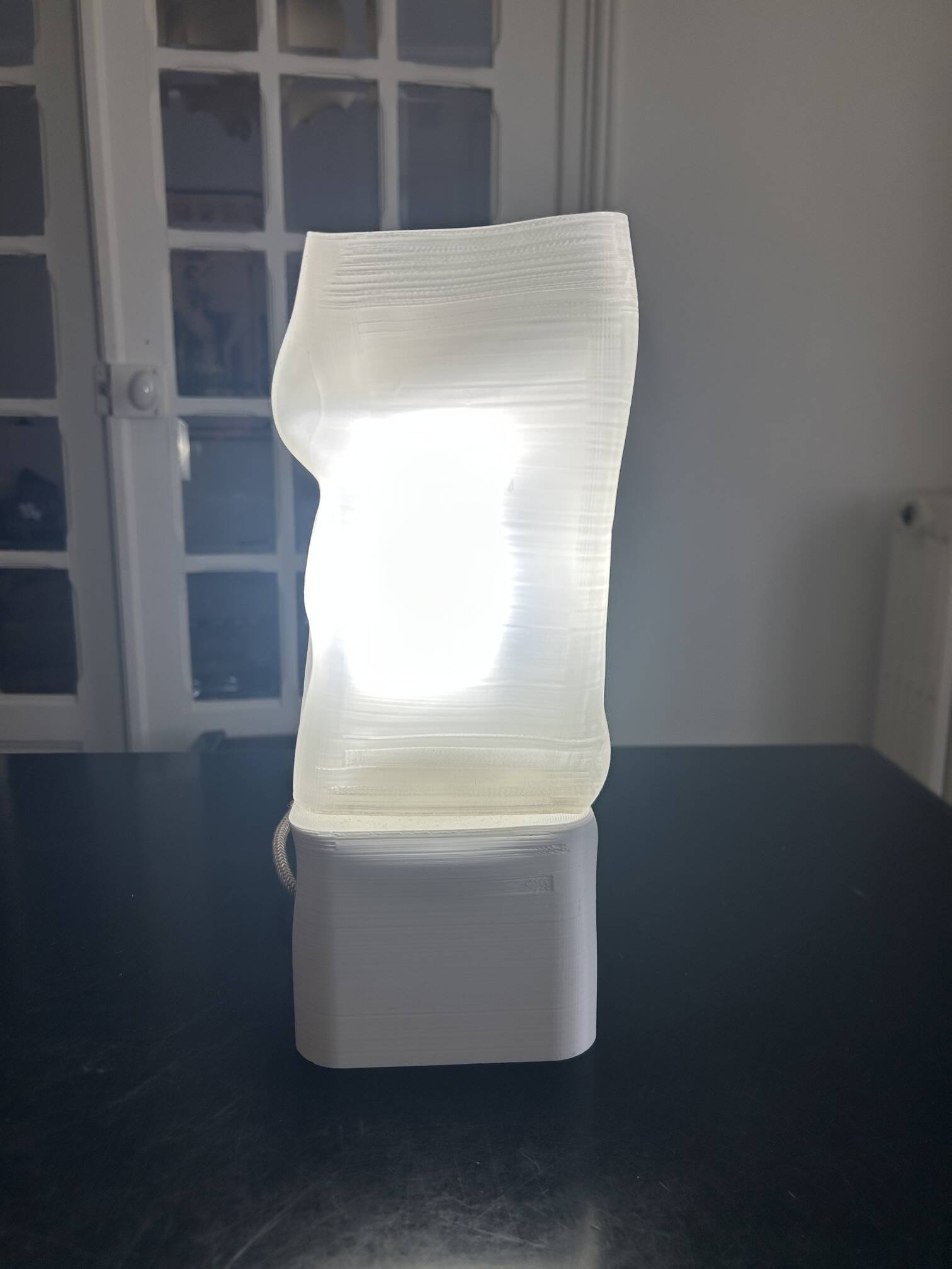 lampe vintage en plastique thermodeformée
