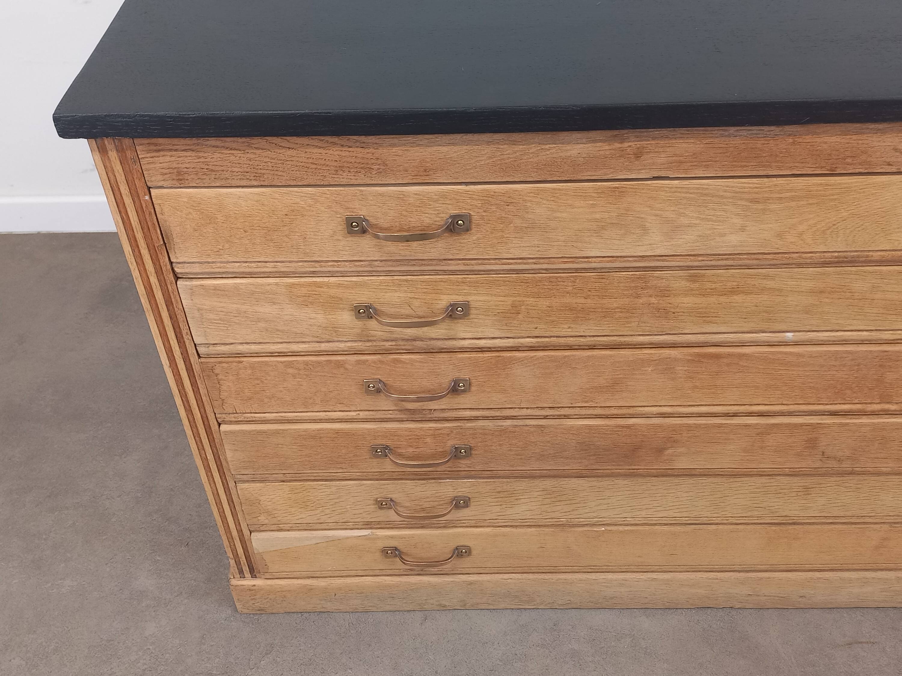 Craft cabinet with drawers for maps or drawings