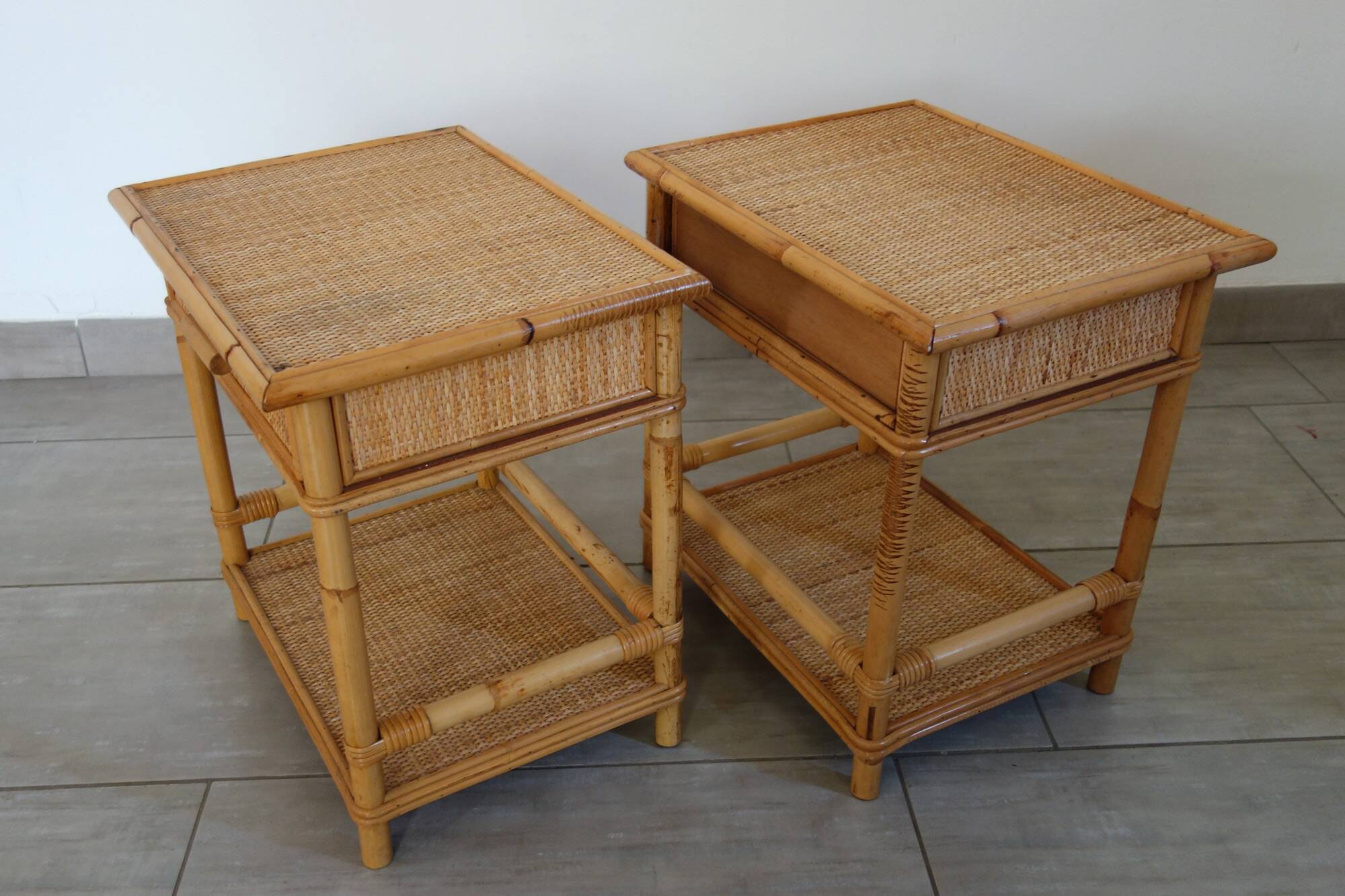 Pair of woven wicker and bamboo bedside tables, 70s/80s.