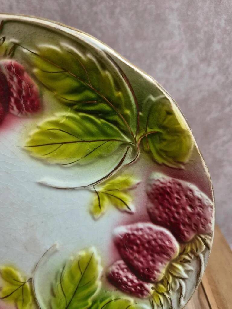 Antique majolica plate – raised strawberry decoration – gilding