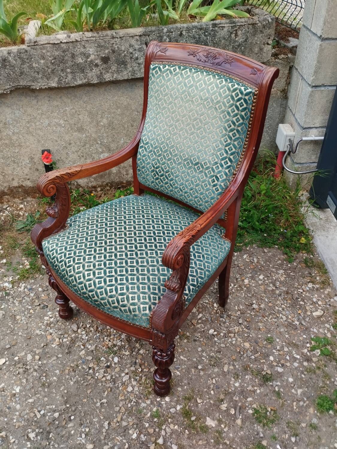 Pair of antique Louis XVI mahogany armchairs from the 19th century