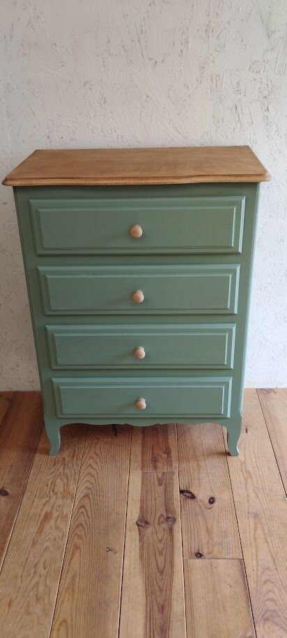 Chest of drawers
