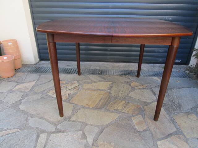 60s Scandinavian table in rosewood