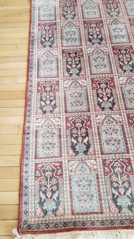 Hand-knotted wool carpet