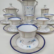 Service à café en porcelaine de Limoges, par Bernardaud. Années 30.