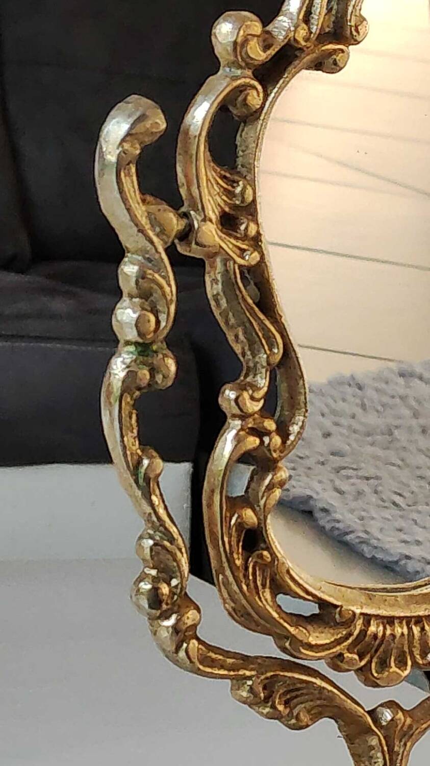 Pivoting Psyche Makeup Mirror. Baroque/Rocaille Style. Bronze. Dim 31 x 20 cm