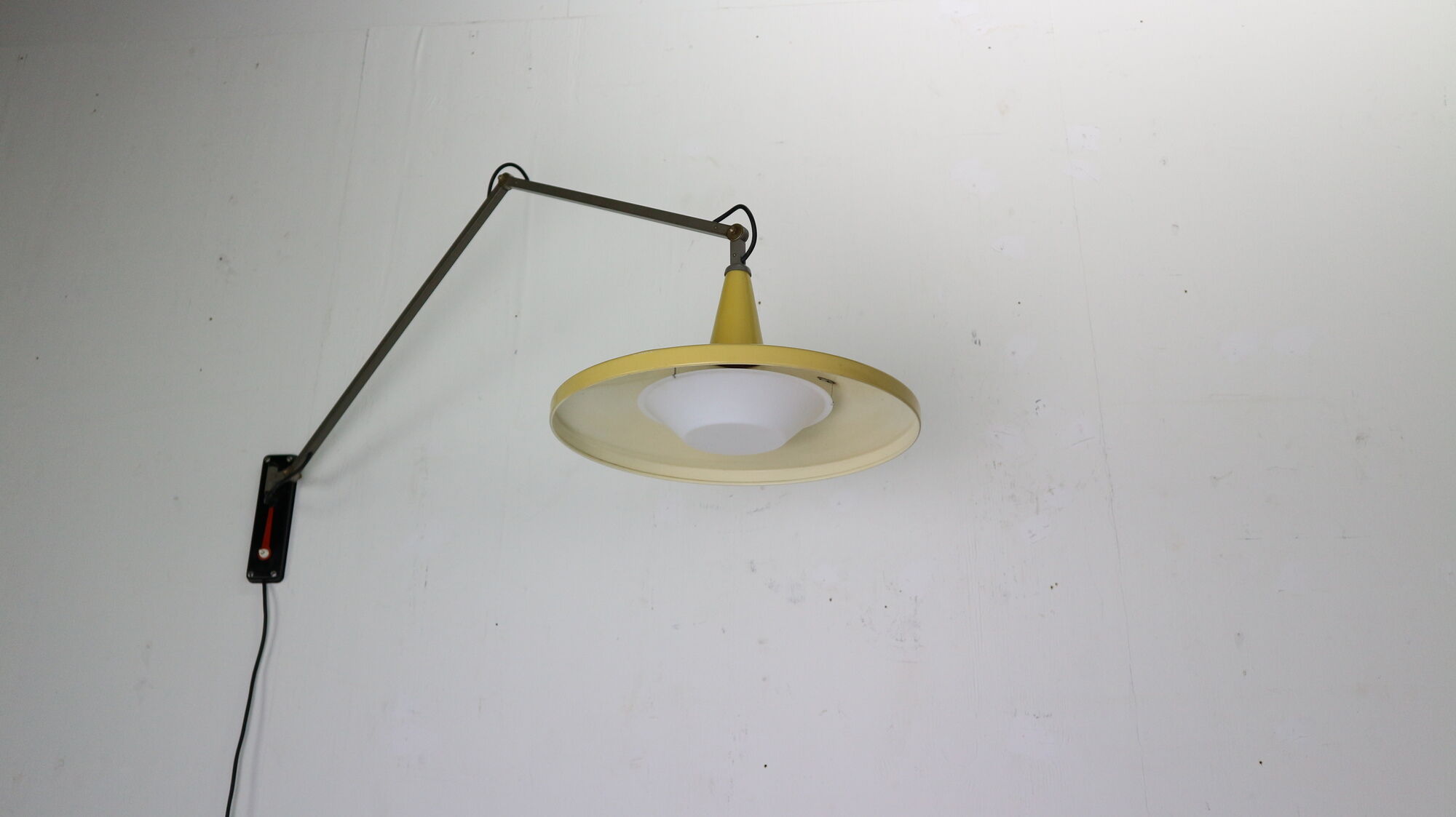 Yellow & grey Wim Rietveld 'Panama' wall lamp 4050 for Gispen 1955s Dutch design