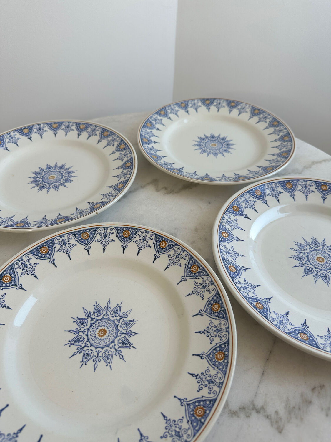 Lot de 4 assiettes Terre de fer St Amand