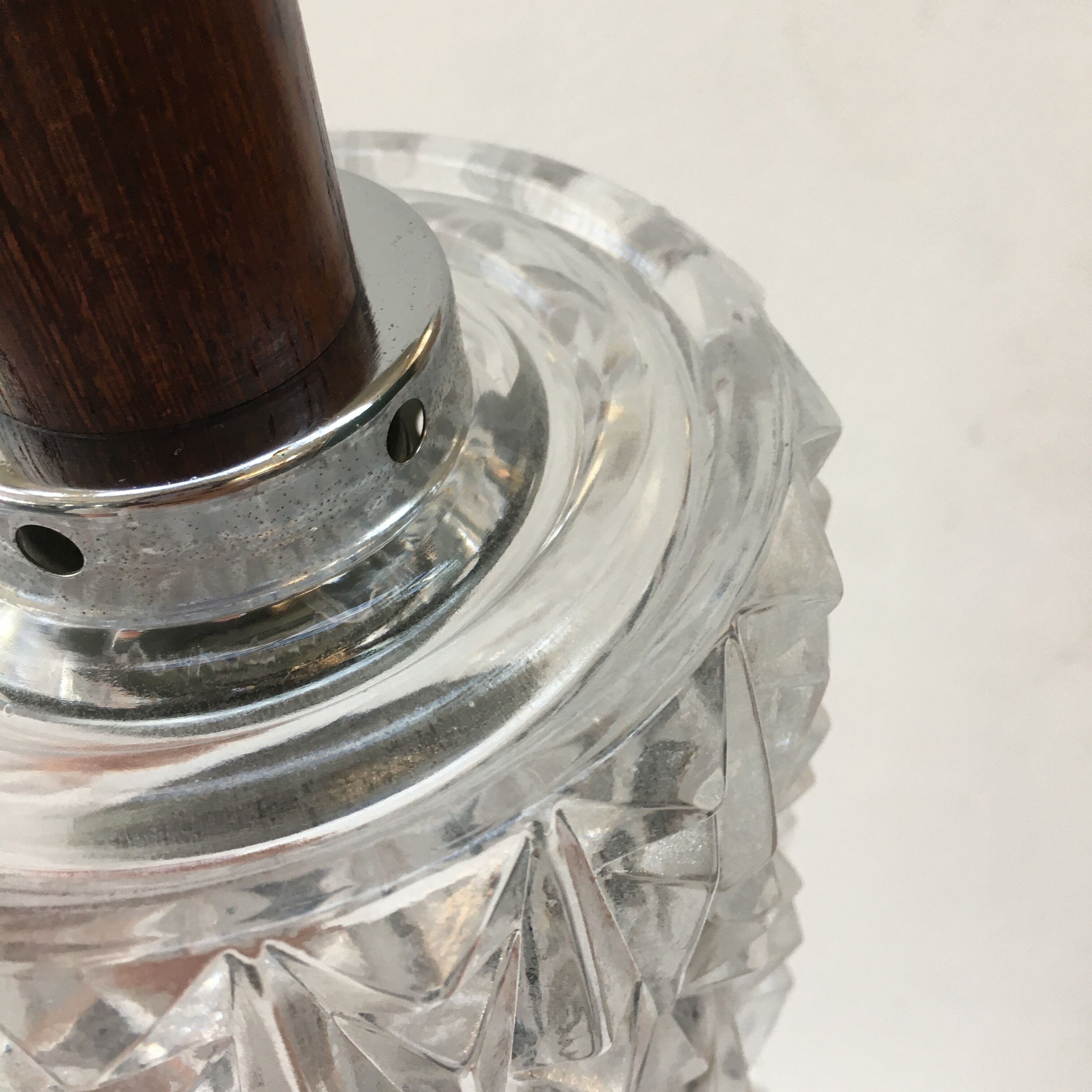 Scandinavian pendant lamp in molded glass and teak