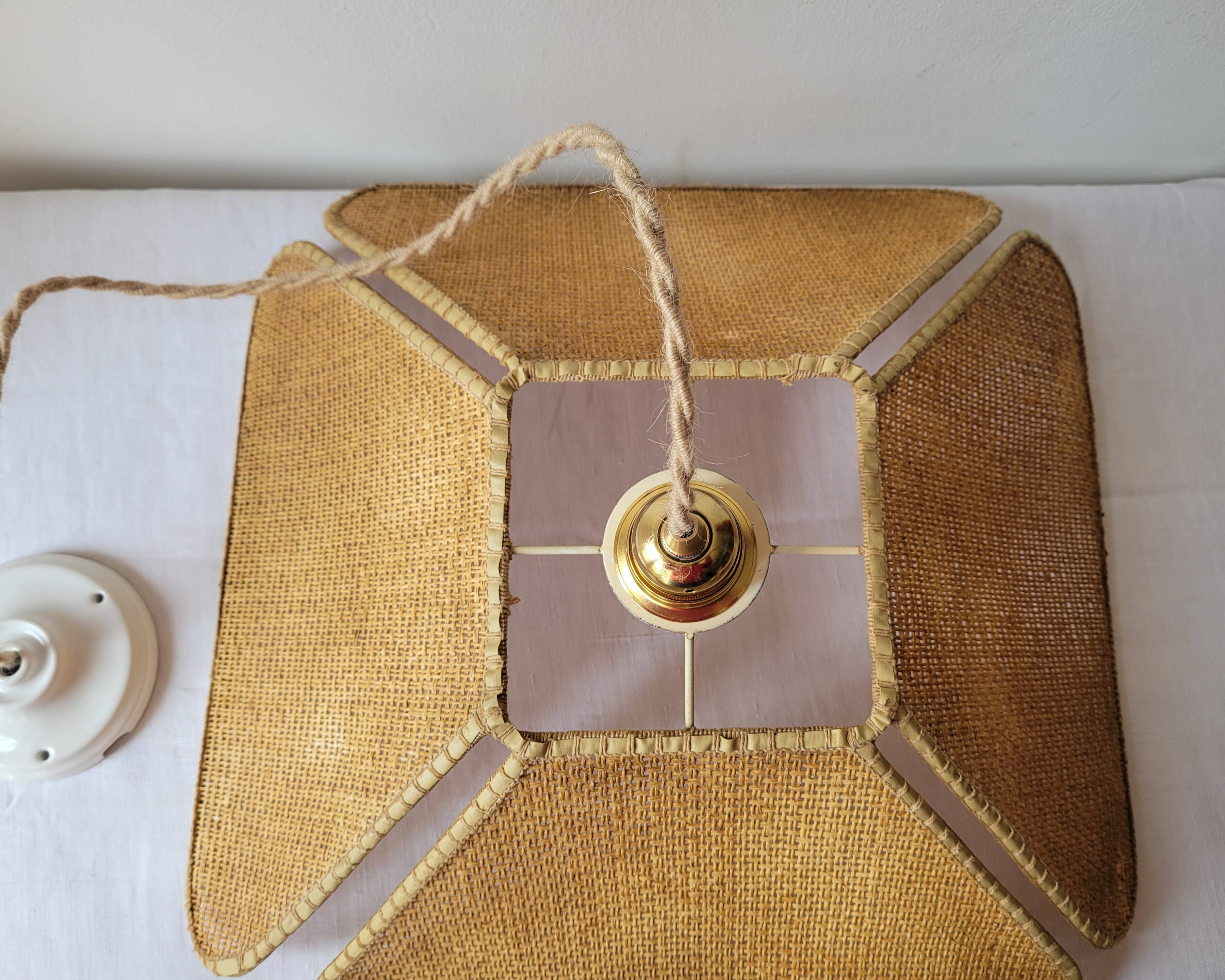 Rabane and leather suspension