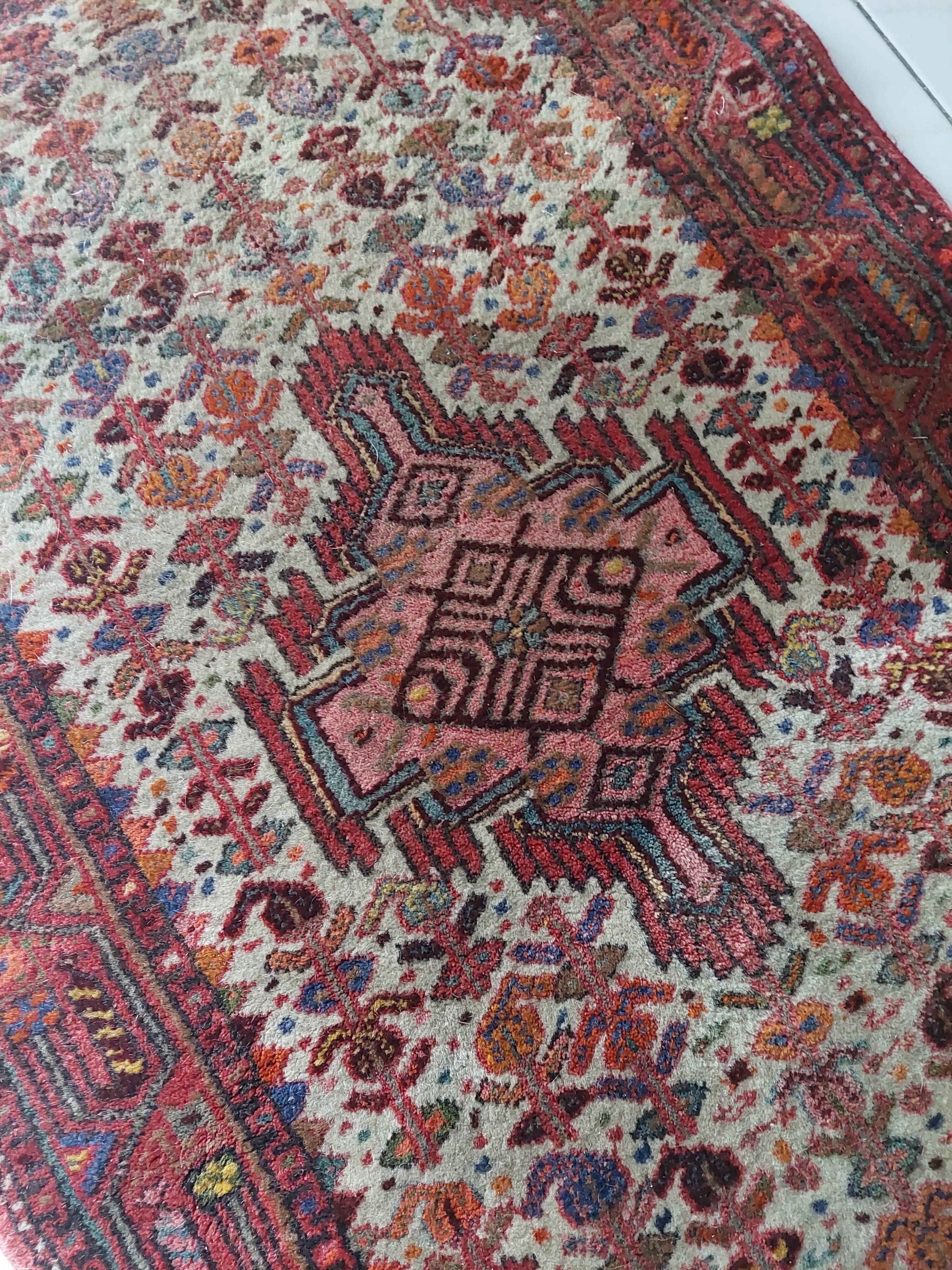 Tapis Moyen  Orient  fait main