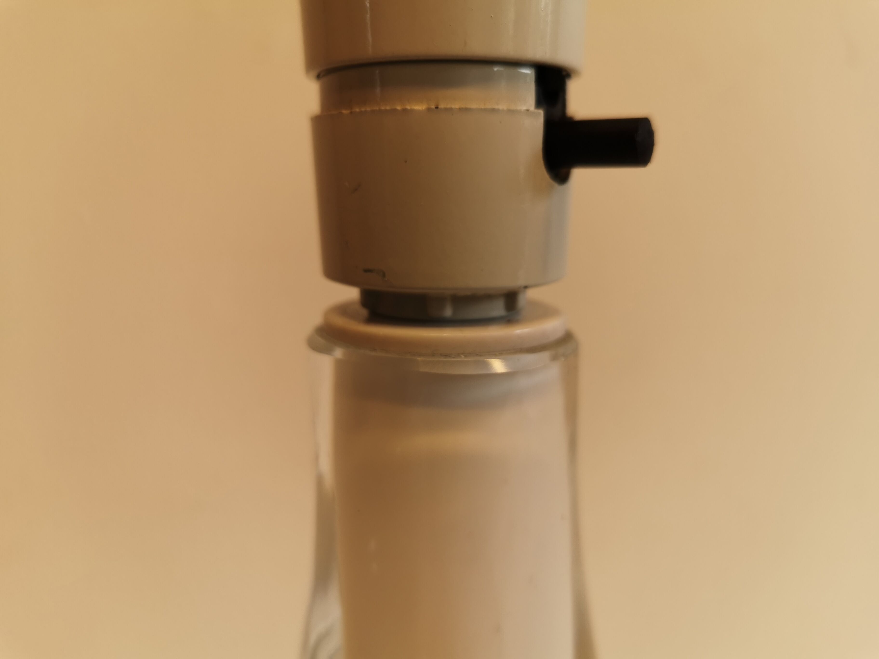 Pied de lampe avec plusieurs couches de verre