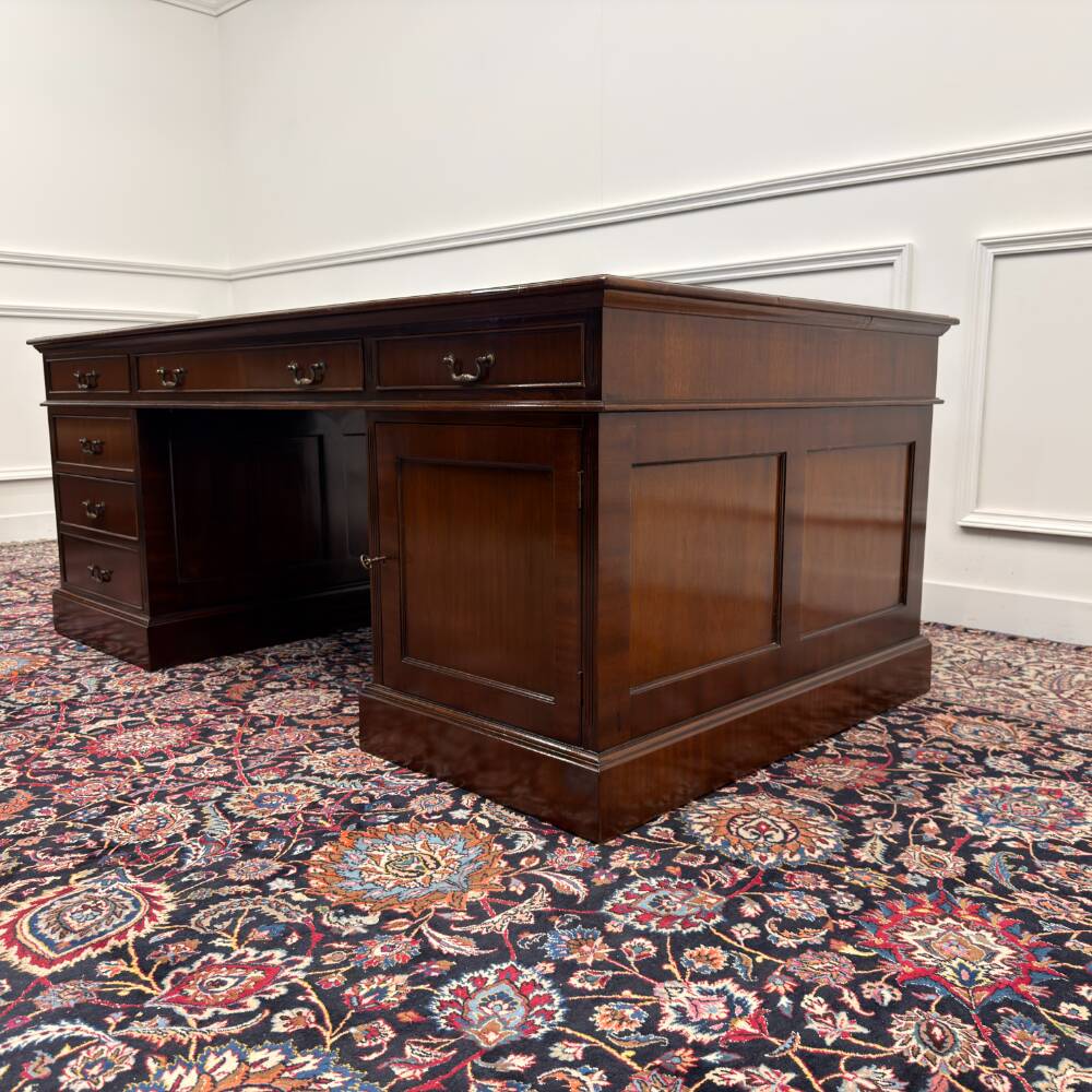 Très grand classique anglais Partnerdesk