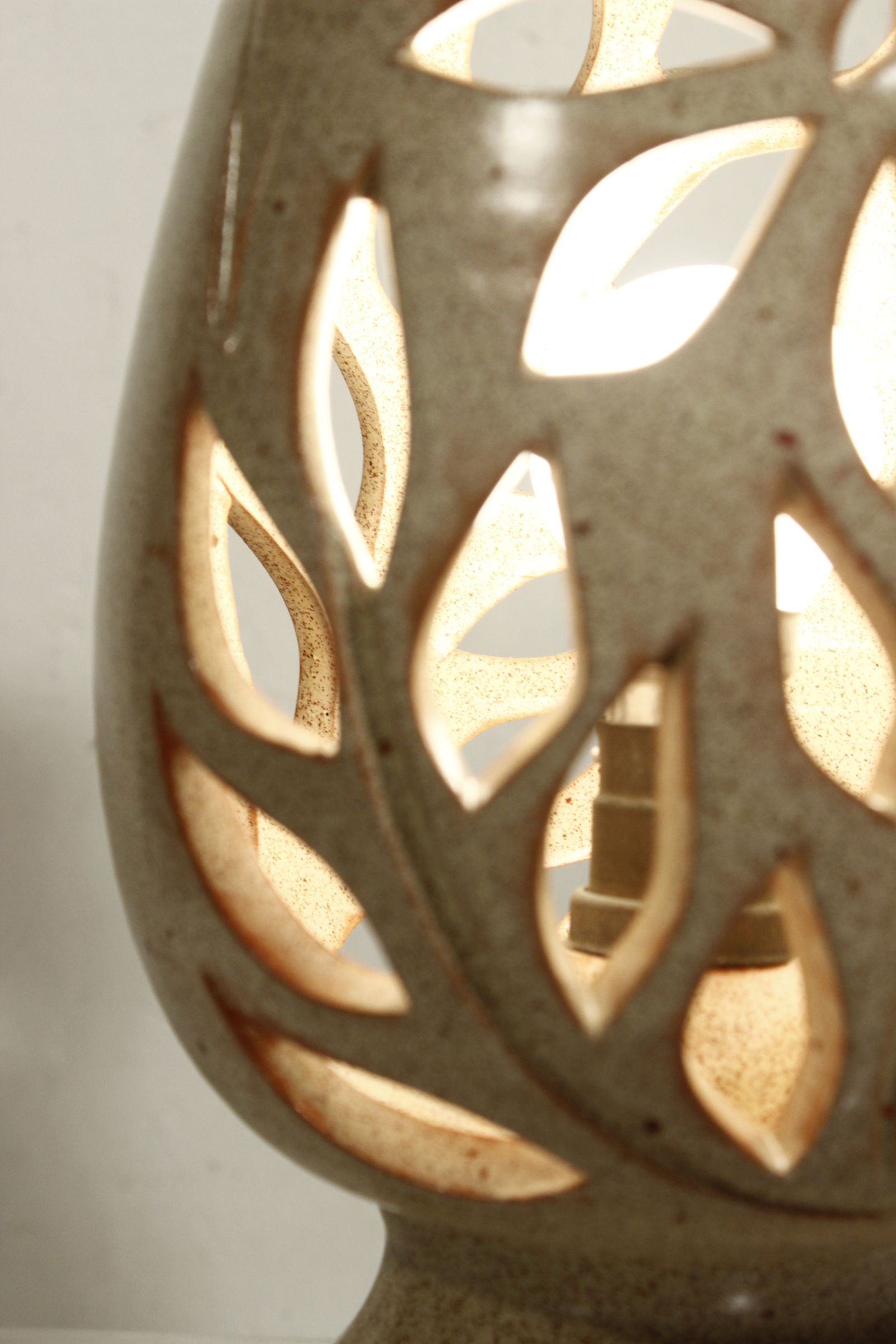 Vintage openwork ceramic floral night lamp, France 1960s